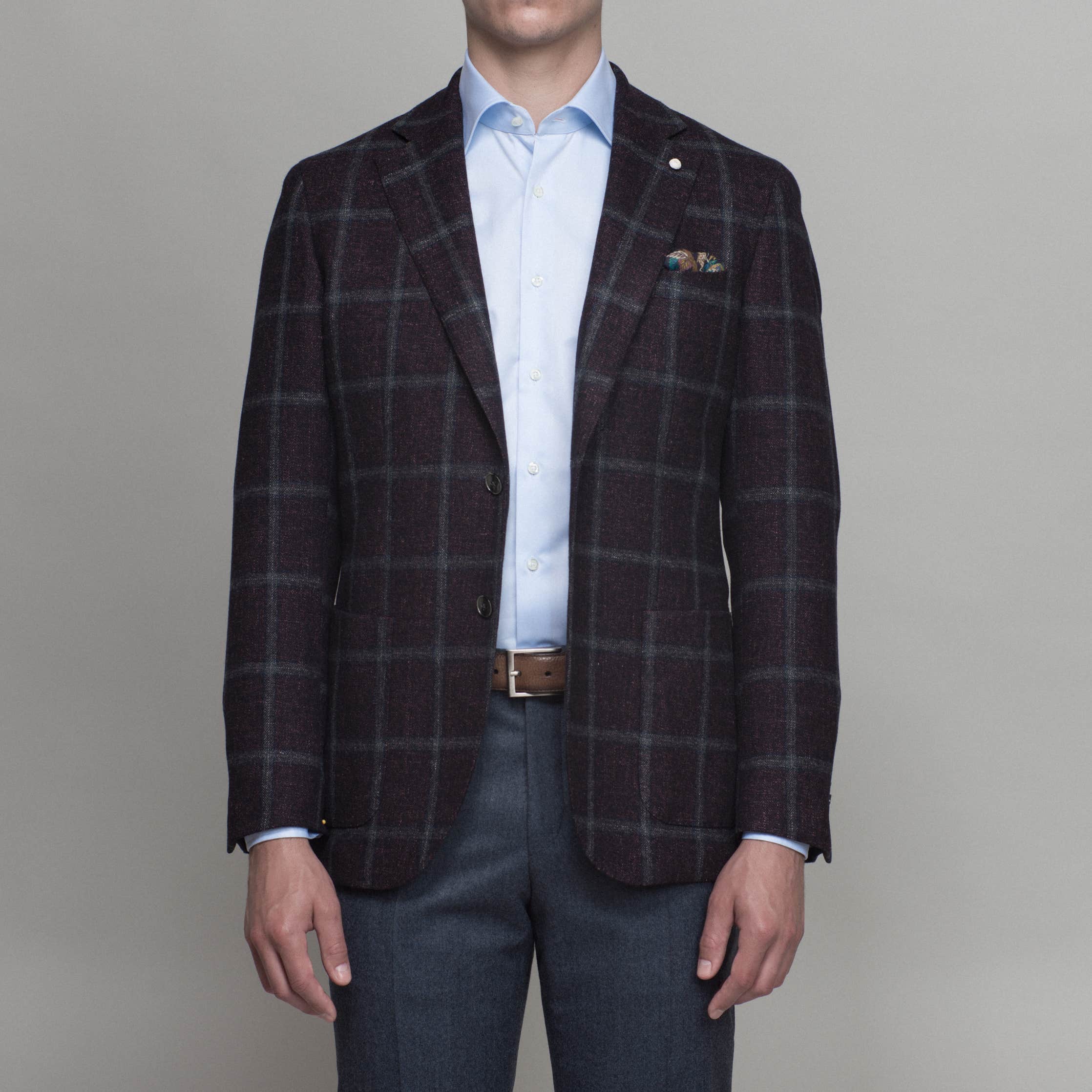 TO TUCK OR NOT TO TUCK—ALL YOUR SHIRT QUESTIONS ANSWERED