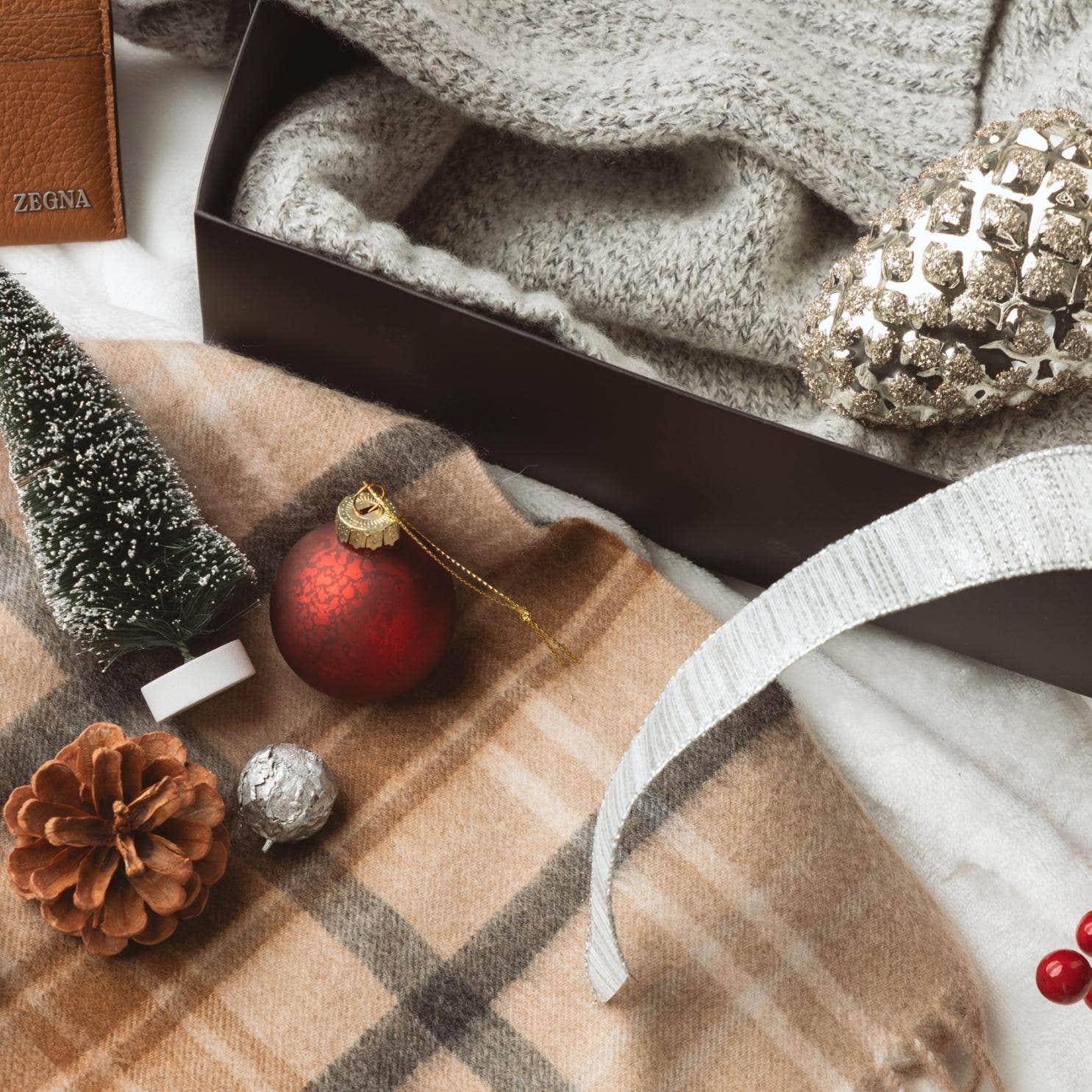 4 Tips on Selecting the Perfect Gift for the Fashion-Forward Men in Your Life