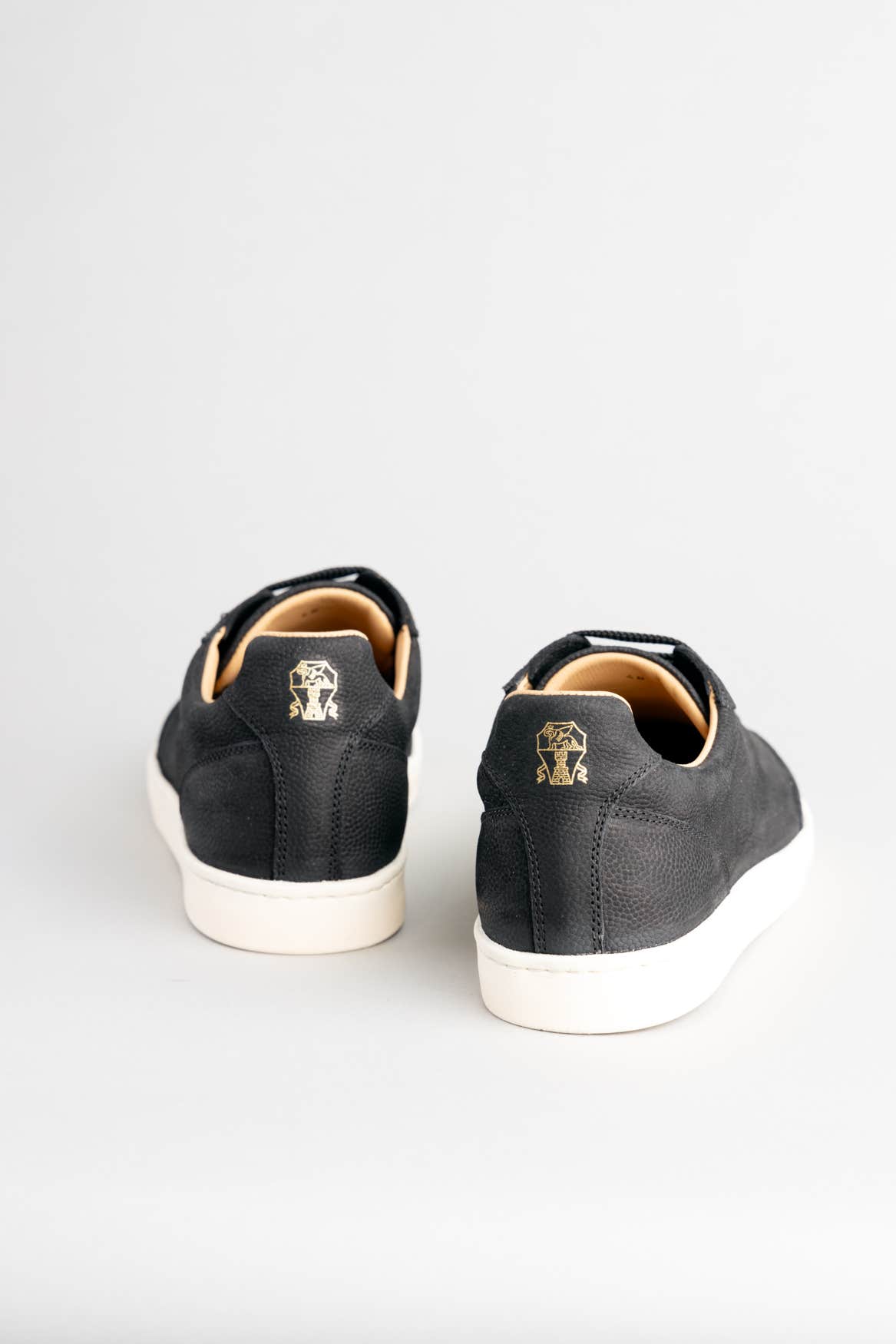 BLACK GRAINED CALFSKIN SNEAKERS