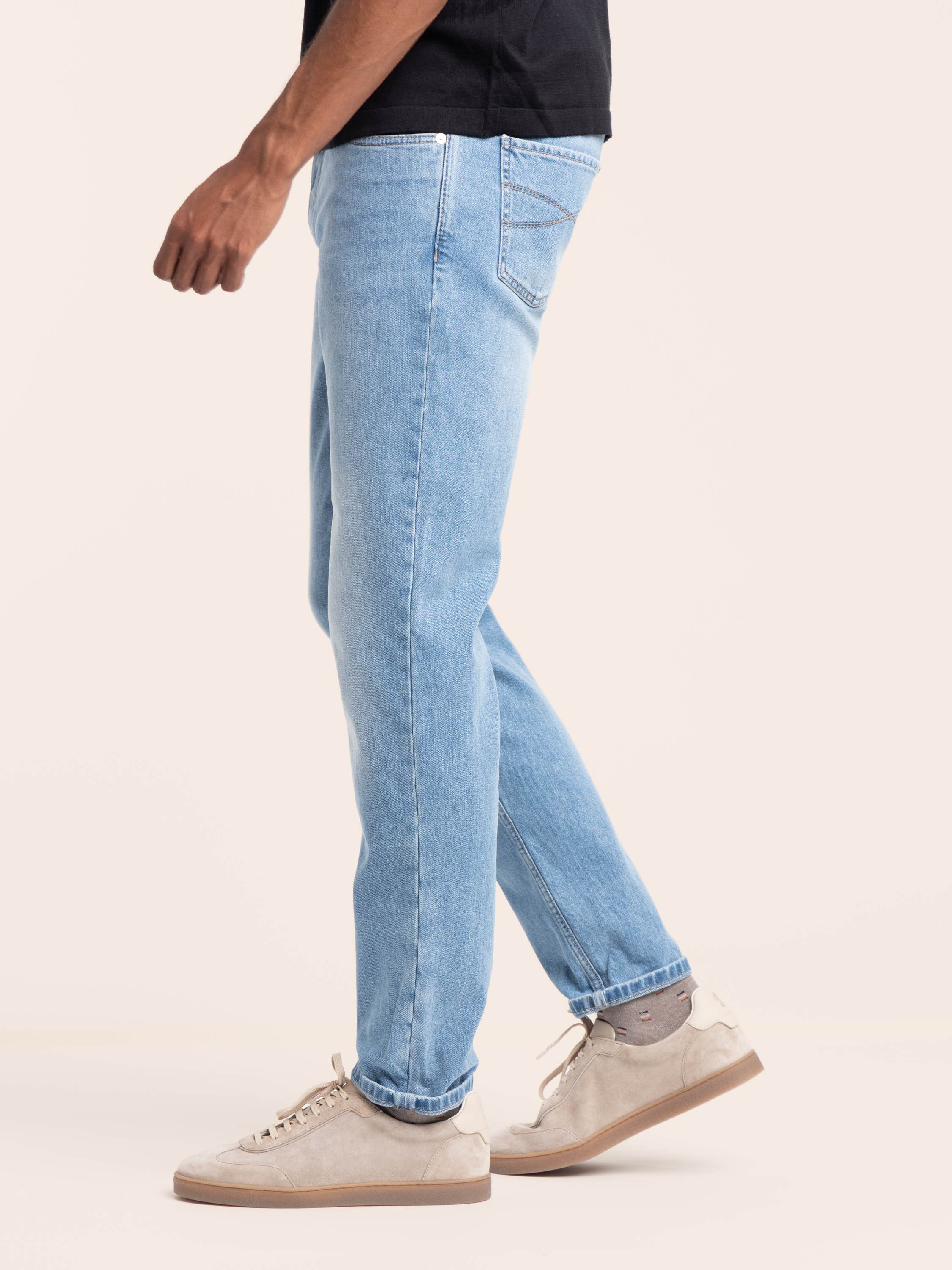 Mid-Rise Straight Blue Jean