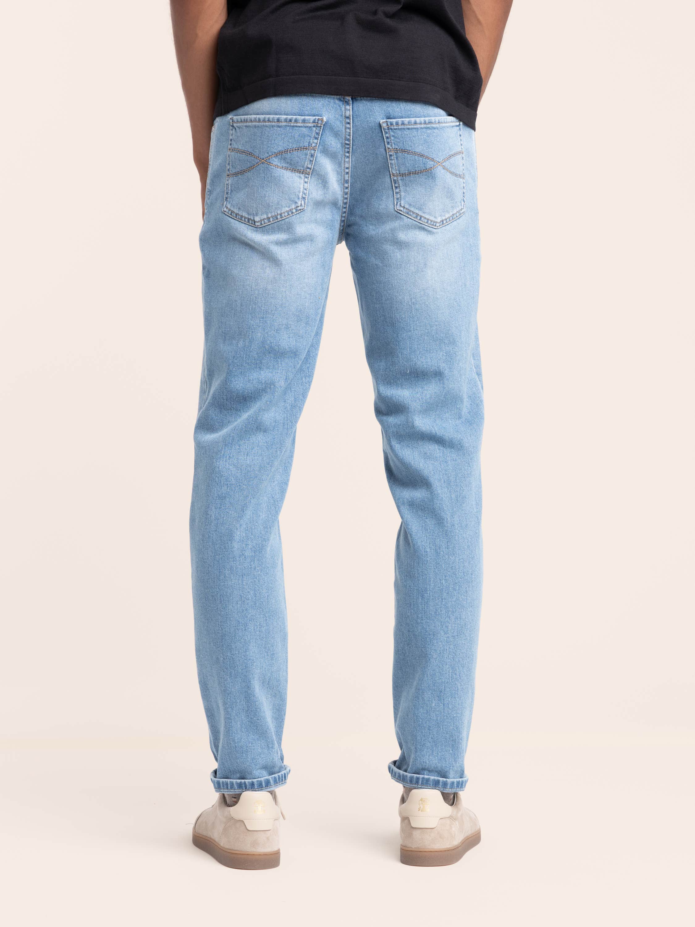 Mid-Rise Straight Blue Jean