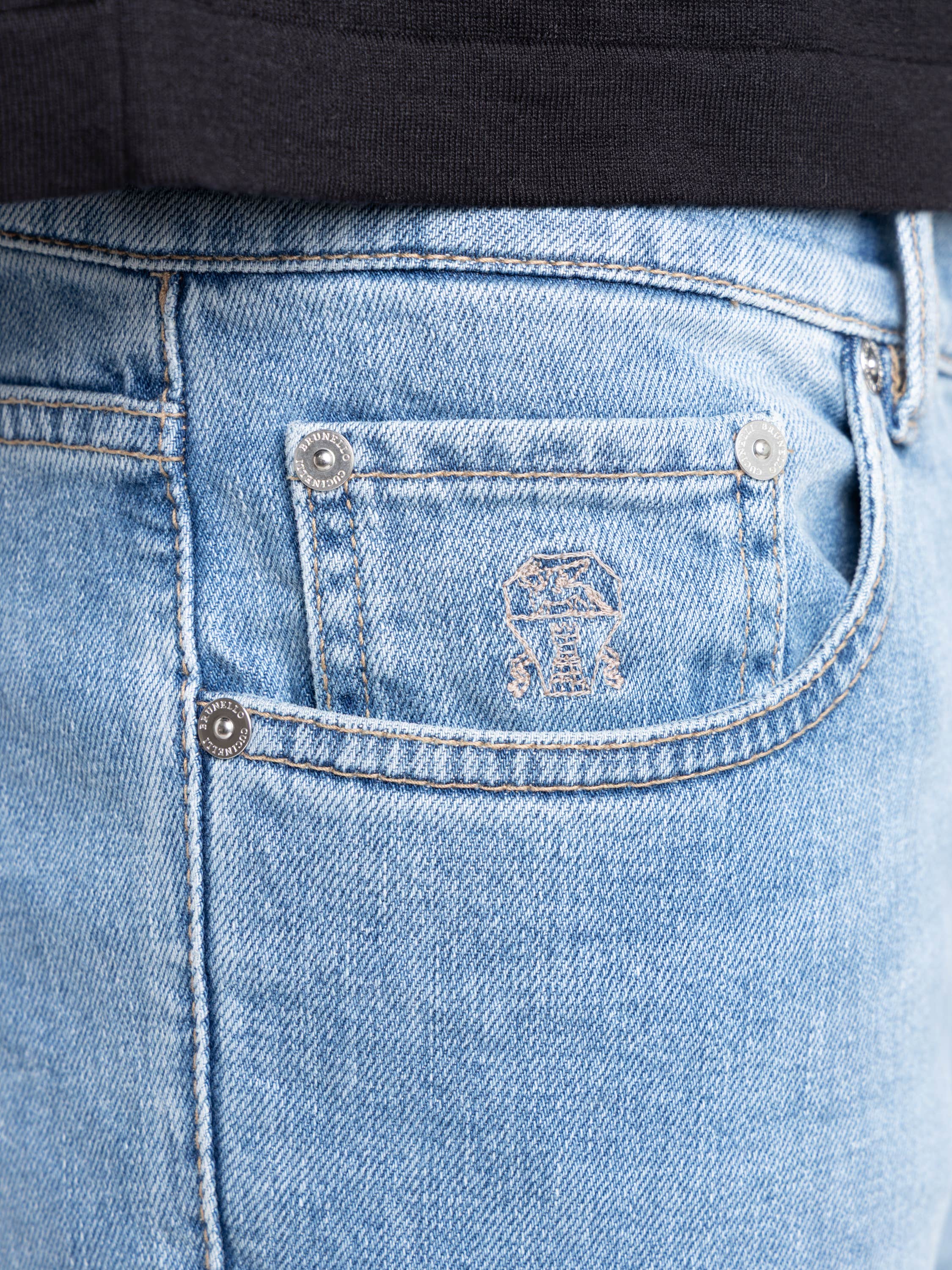 Mid-Rise Straight Blue Jean