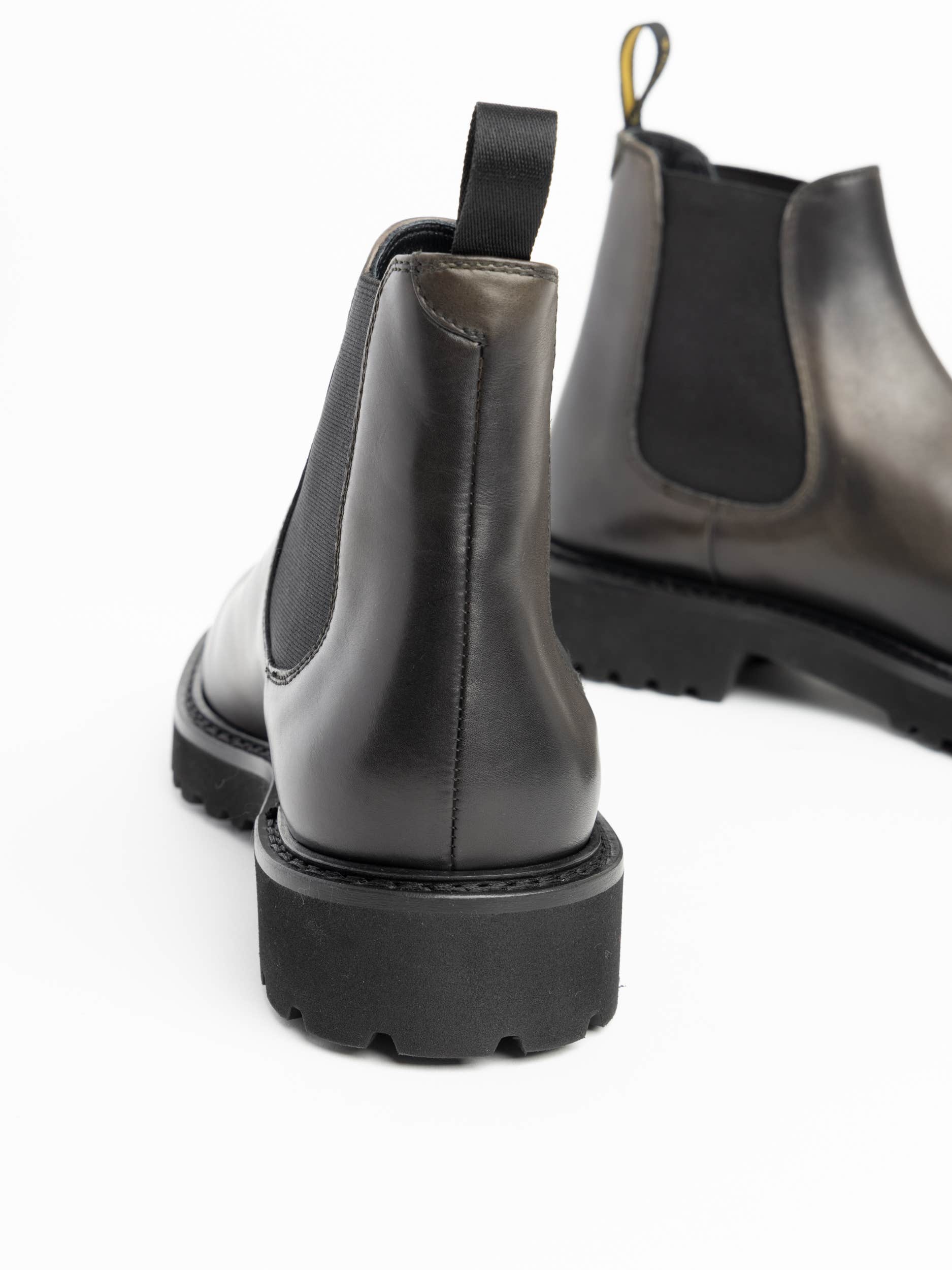 Elasticated Side-Panel Leather Boots