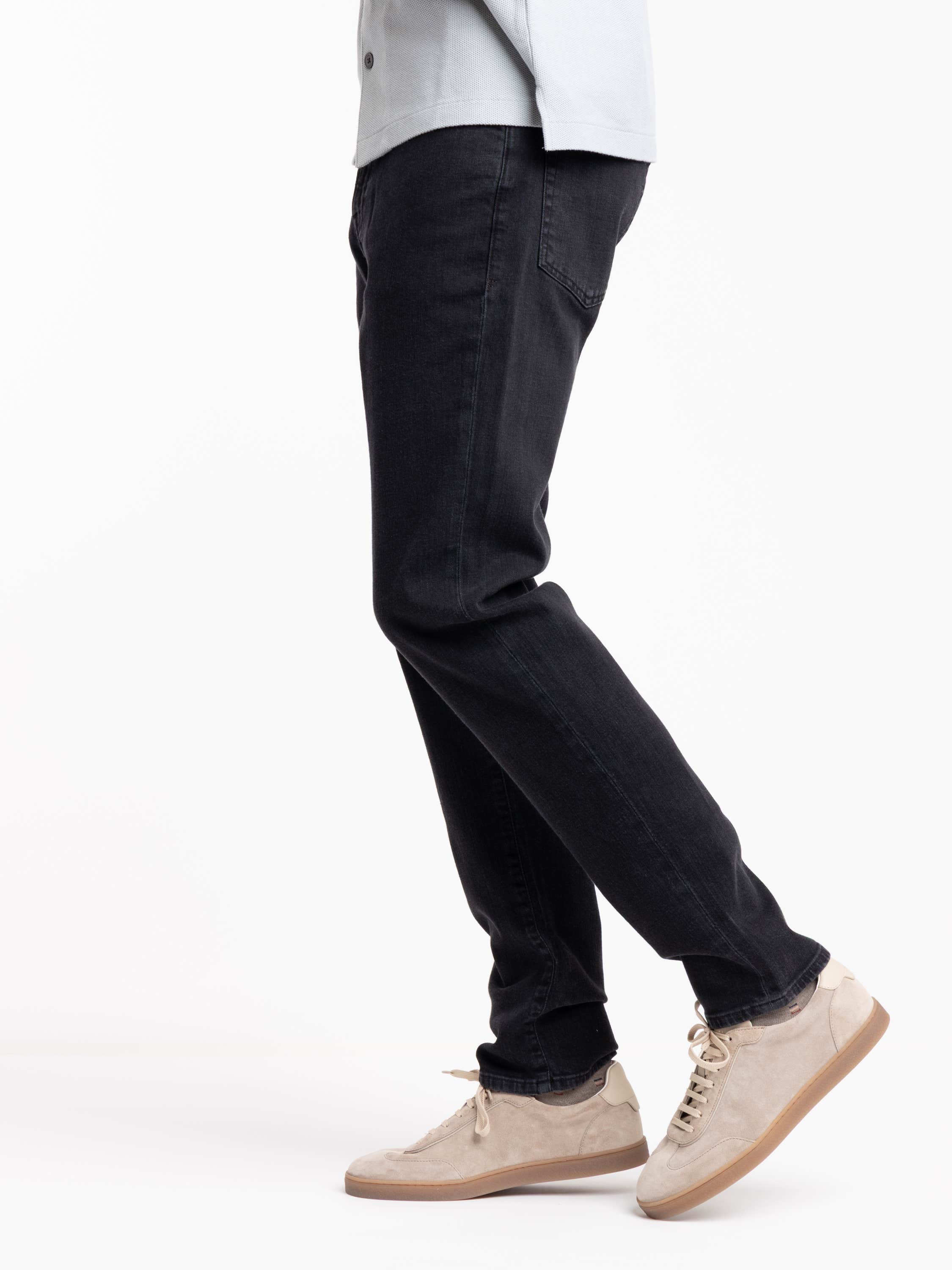 L'Homme Athletic Slim Jean in Chester