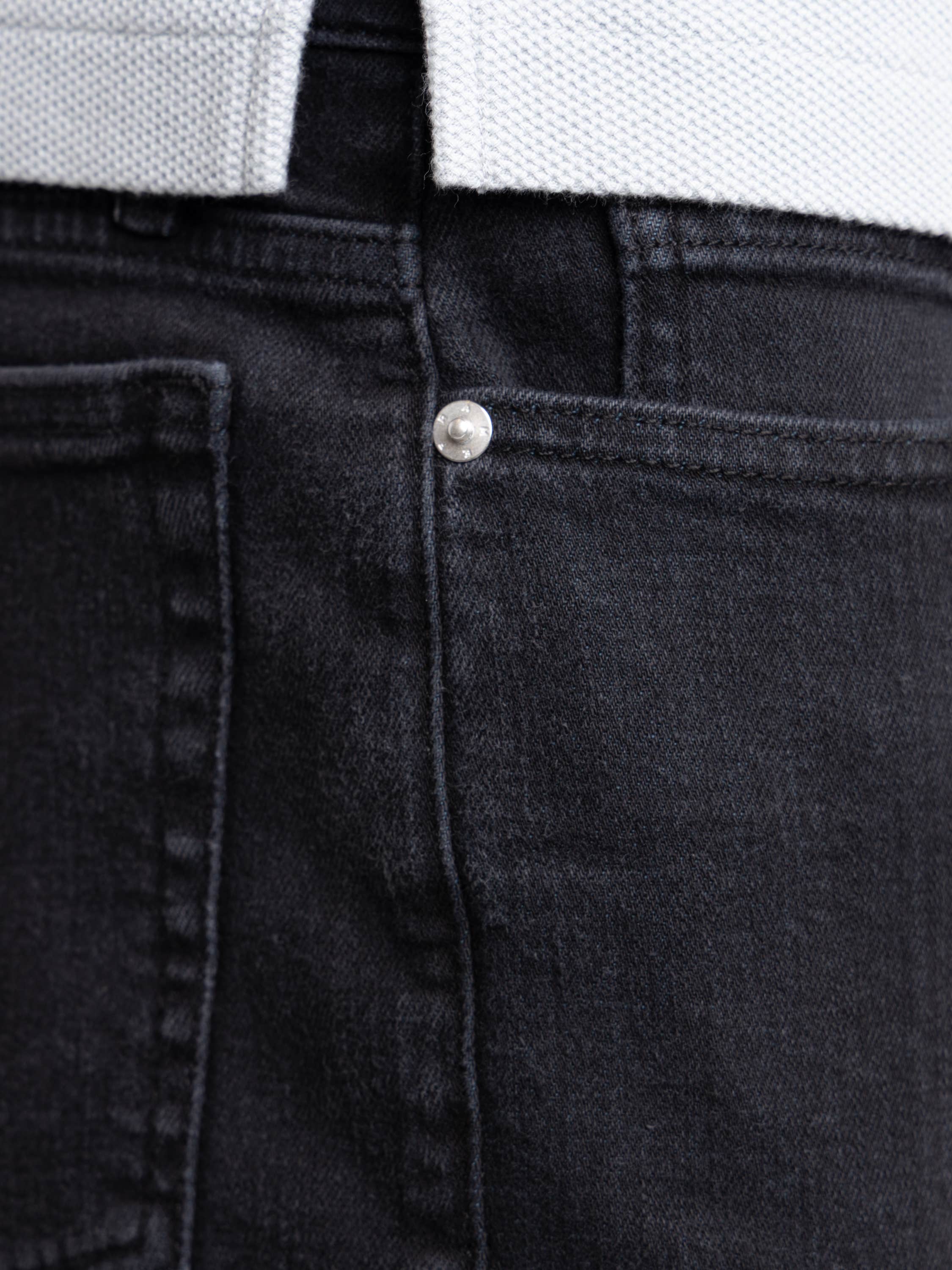 L'Homme Athletic Slim Jean in Chester