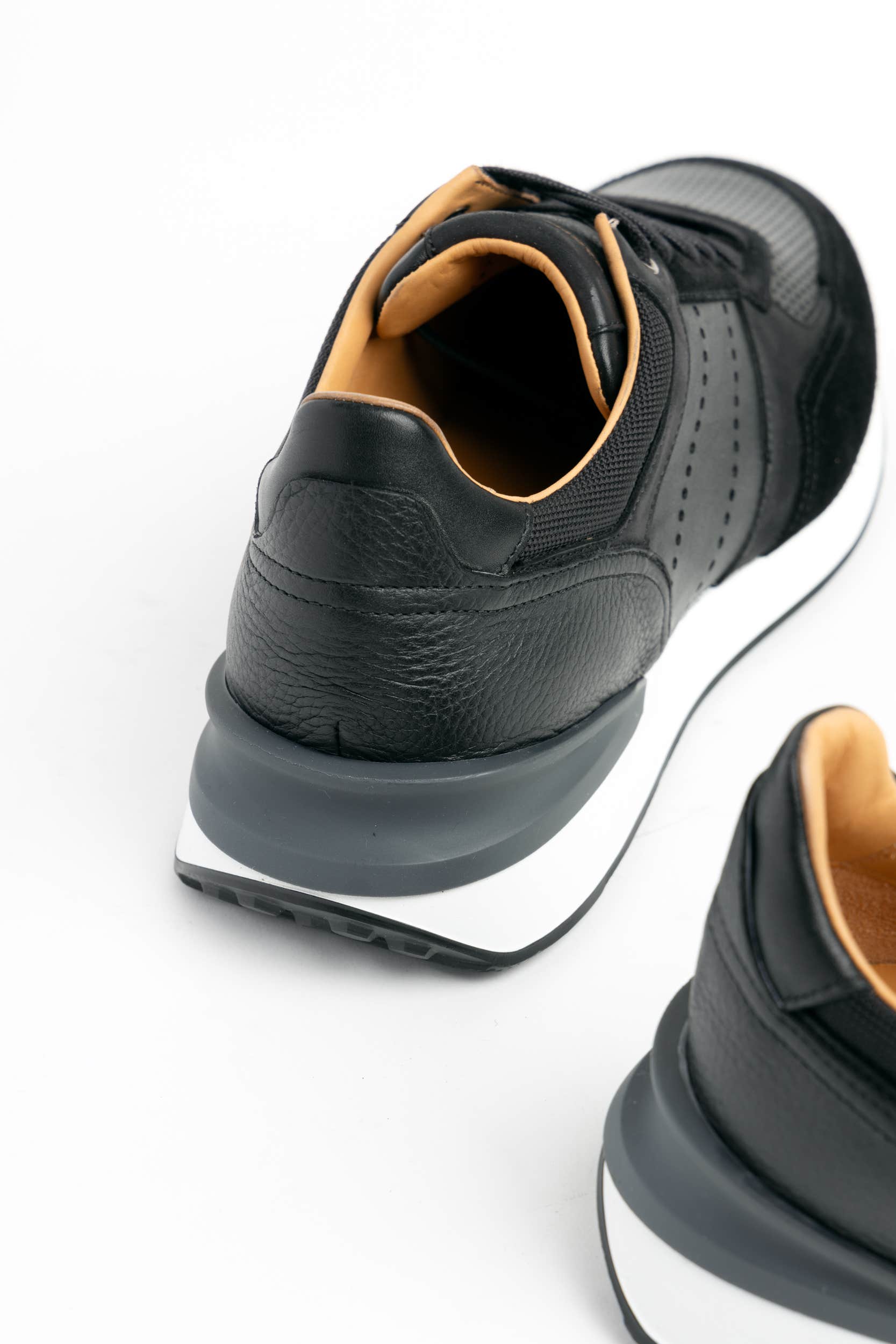 Black Sona Sneaker
