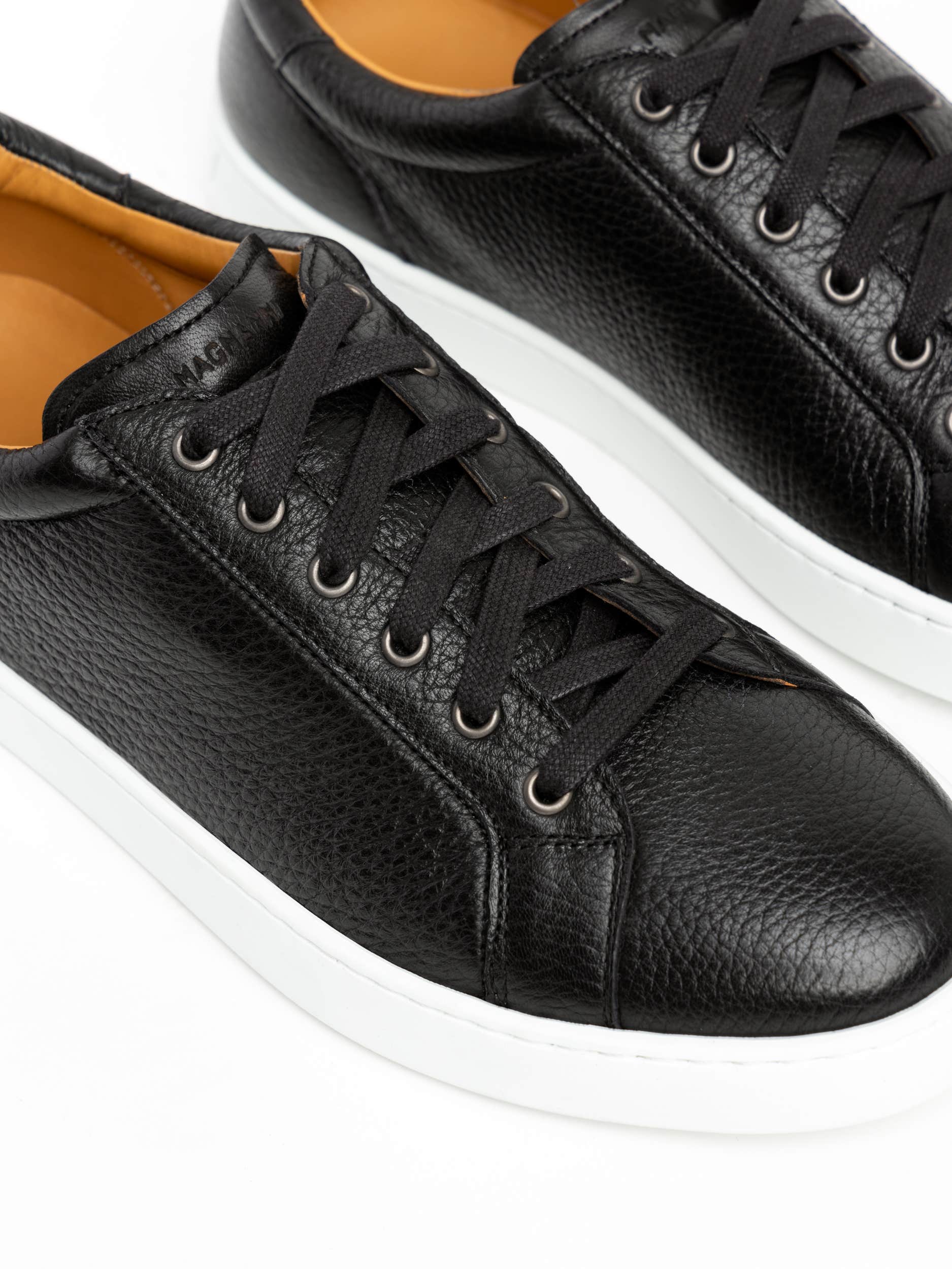 Black Leve Sneaker
