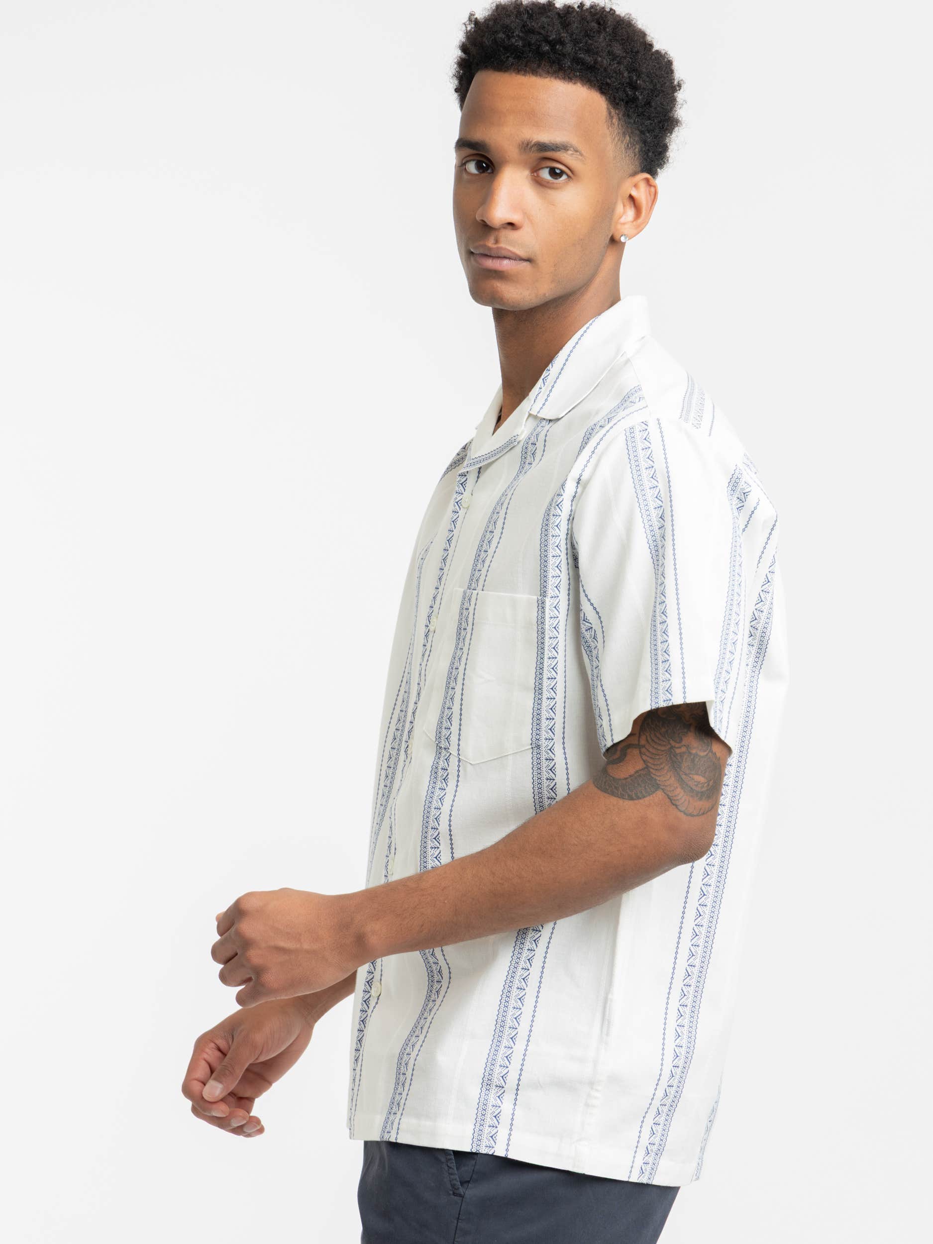 Alqueva Shirt in White/Blue
