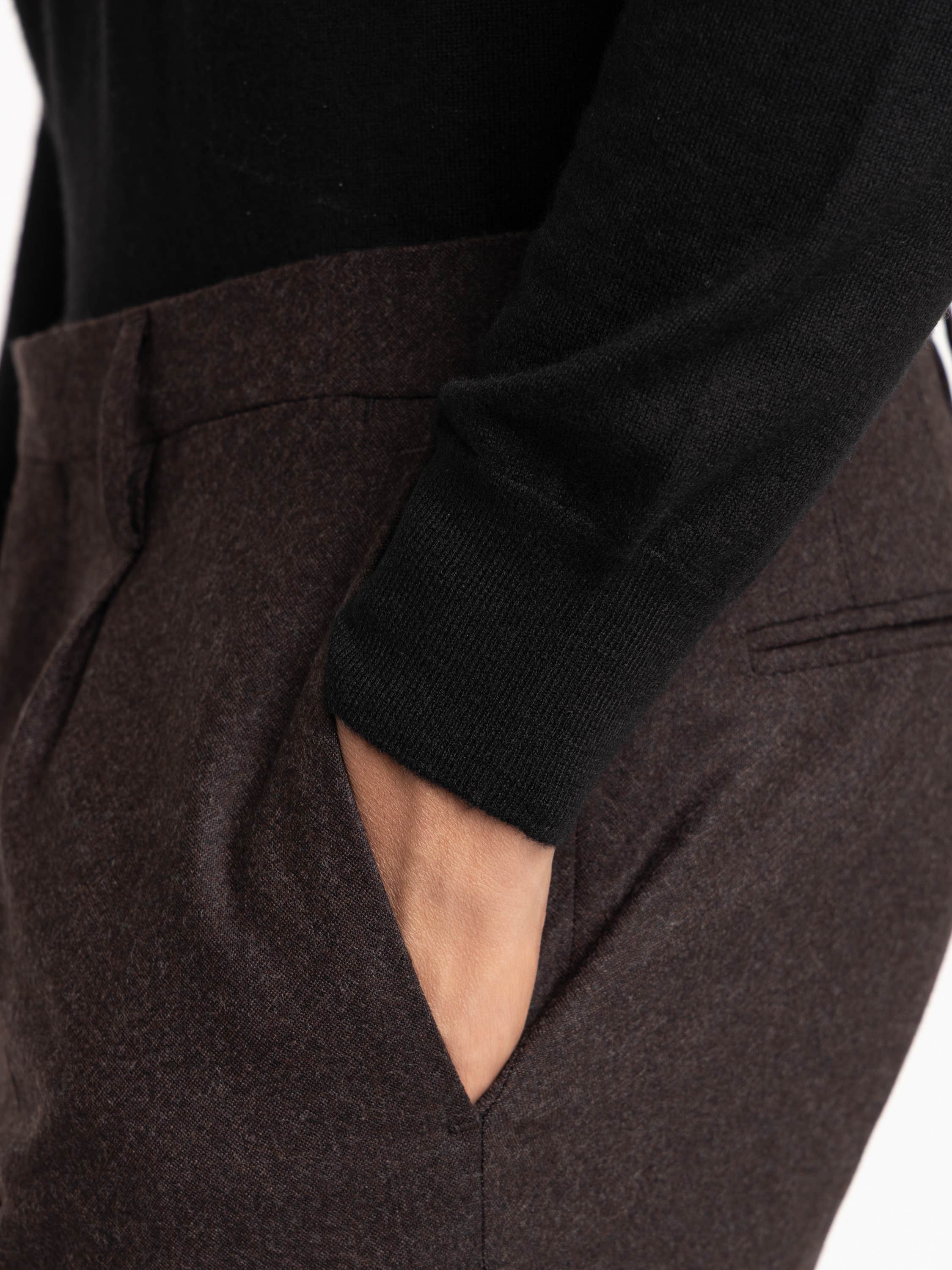 Black Cashmere Longsleeve Crewneck Sweater
