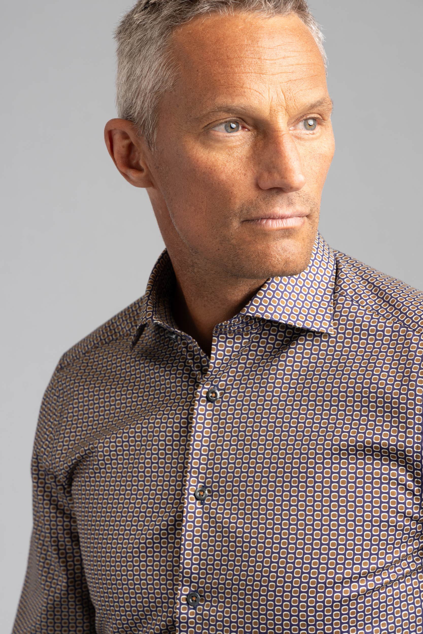 Red/Navy Circle Pattern Dress Shirt