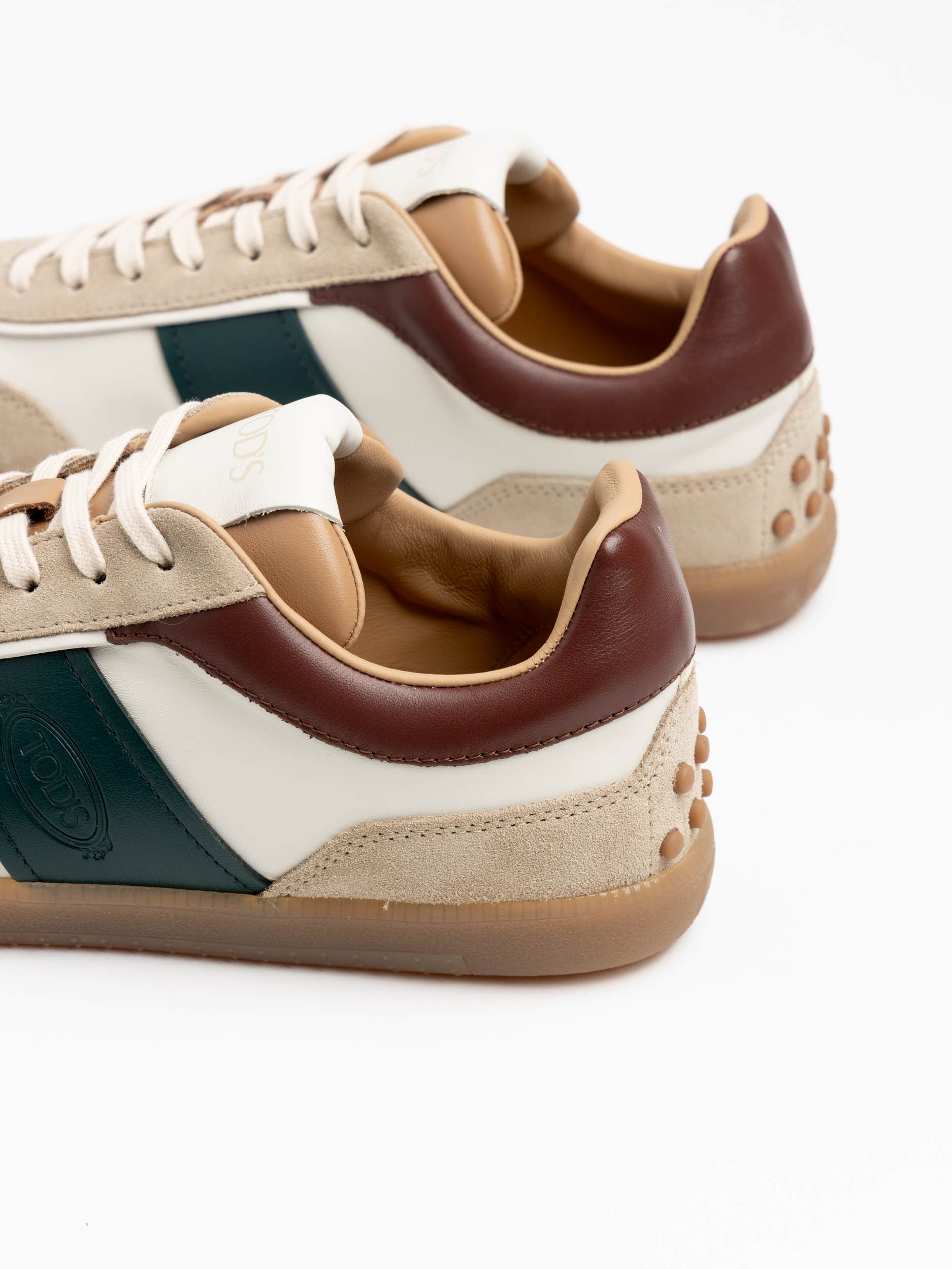 Tabs Sneaker in Suede