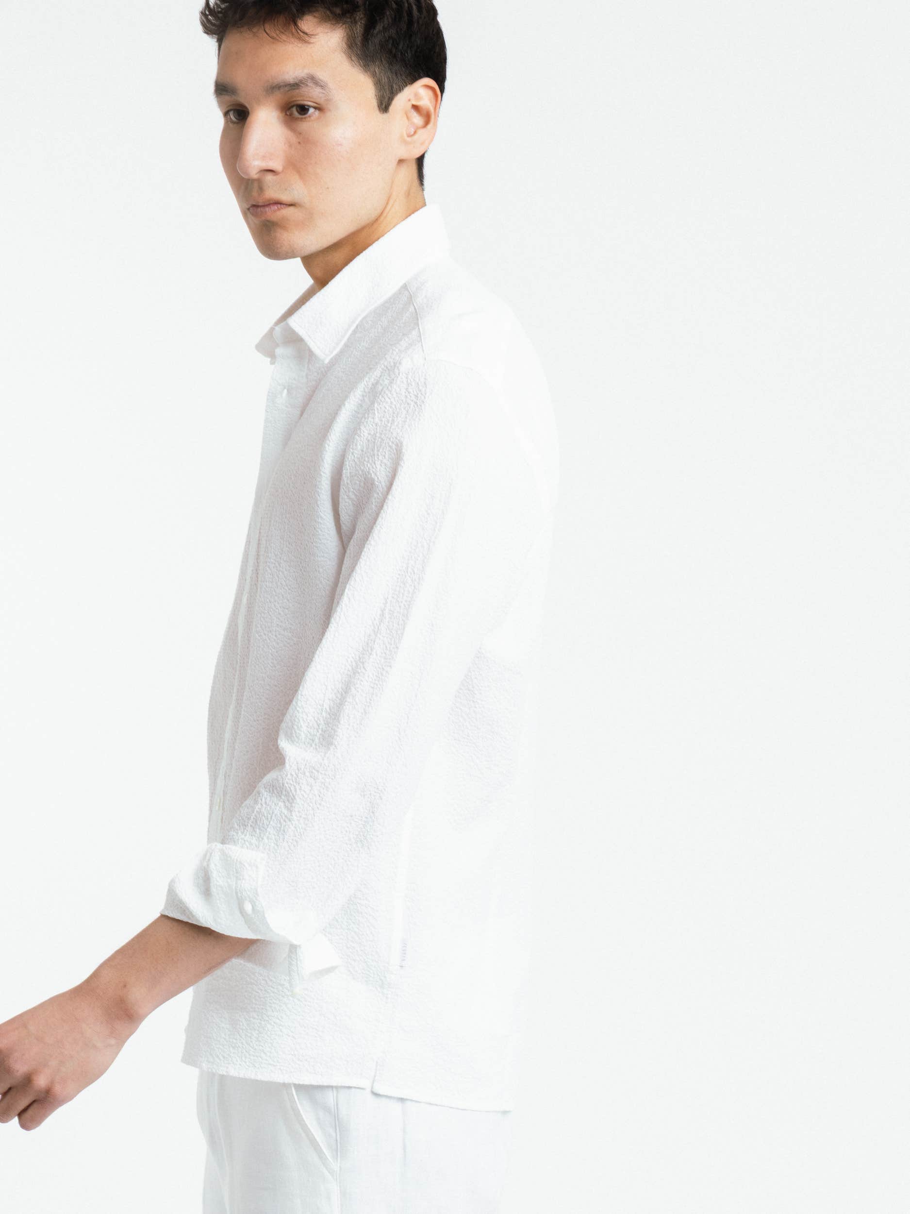 Kent Collar Seersucker Shirt In White