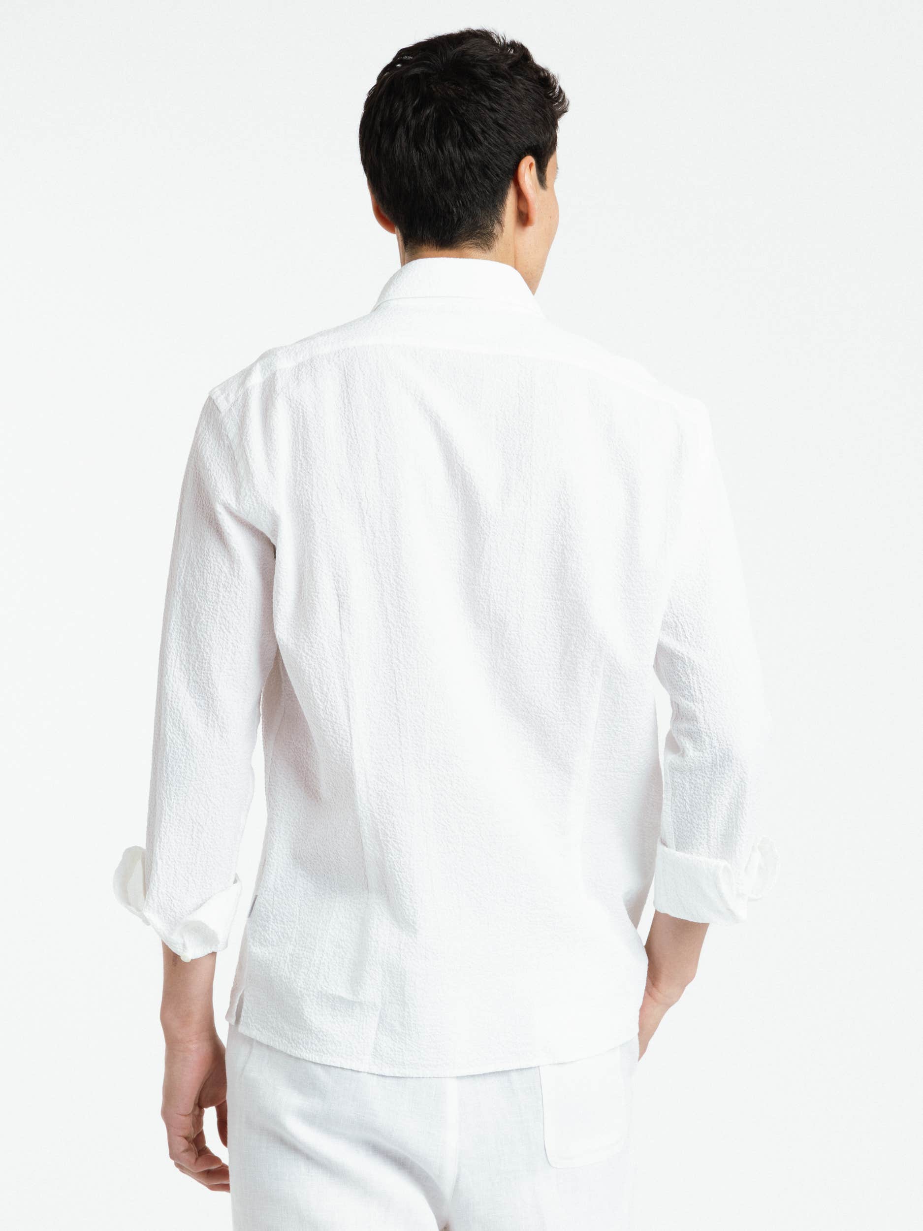 Kent Collar Seersucker Shirt In White