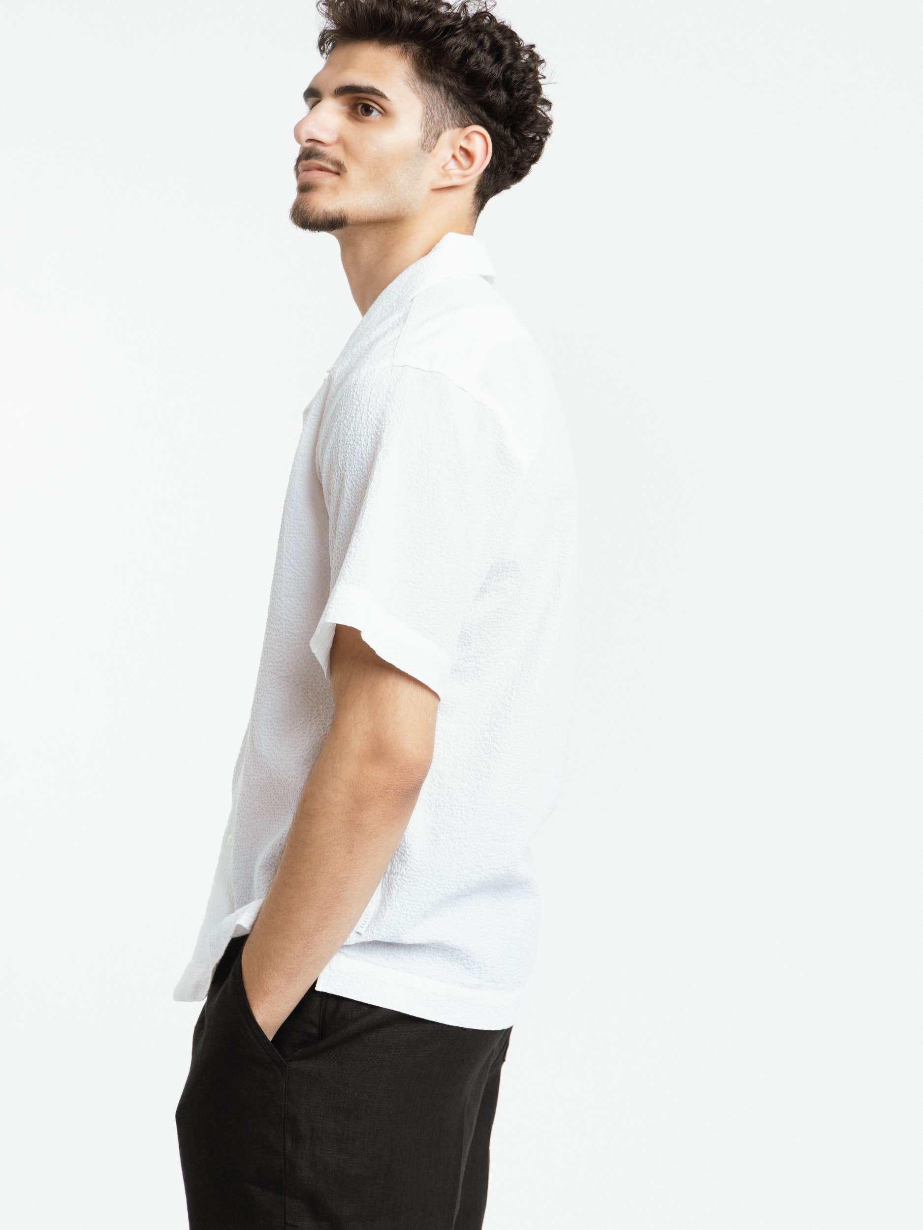 Short Sleeve Seersucker Shirt In White