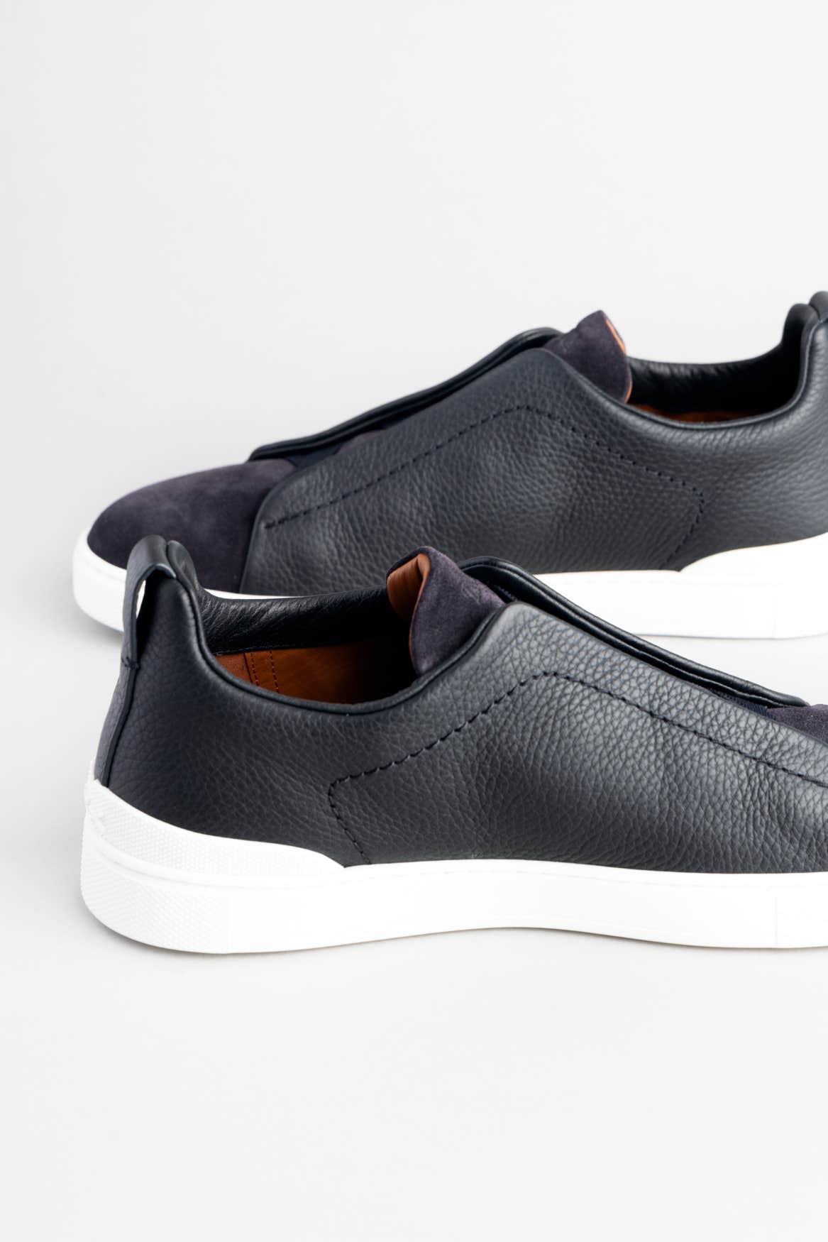 NAVY GRAINED LEATHER AND SUEDE TRIPLE STITCH SNEAKERS