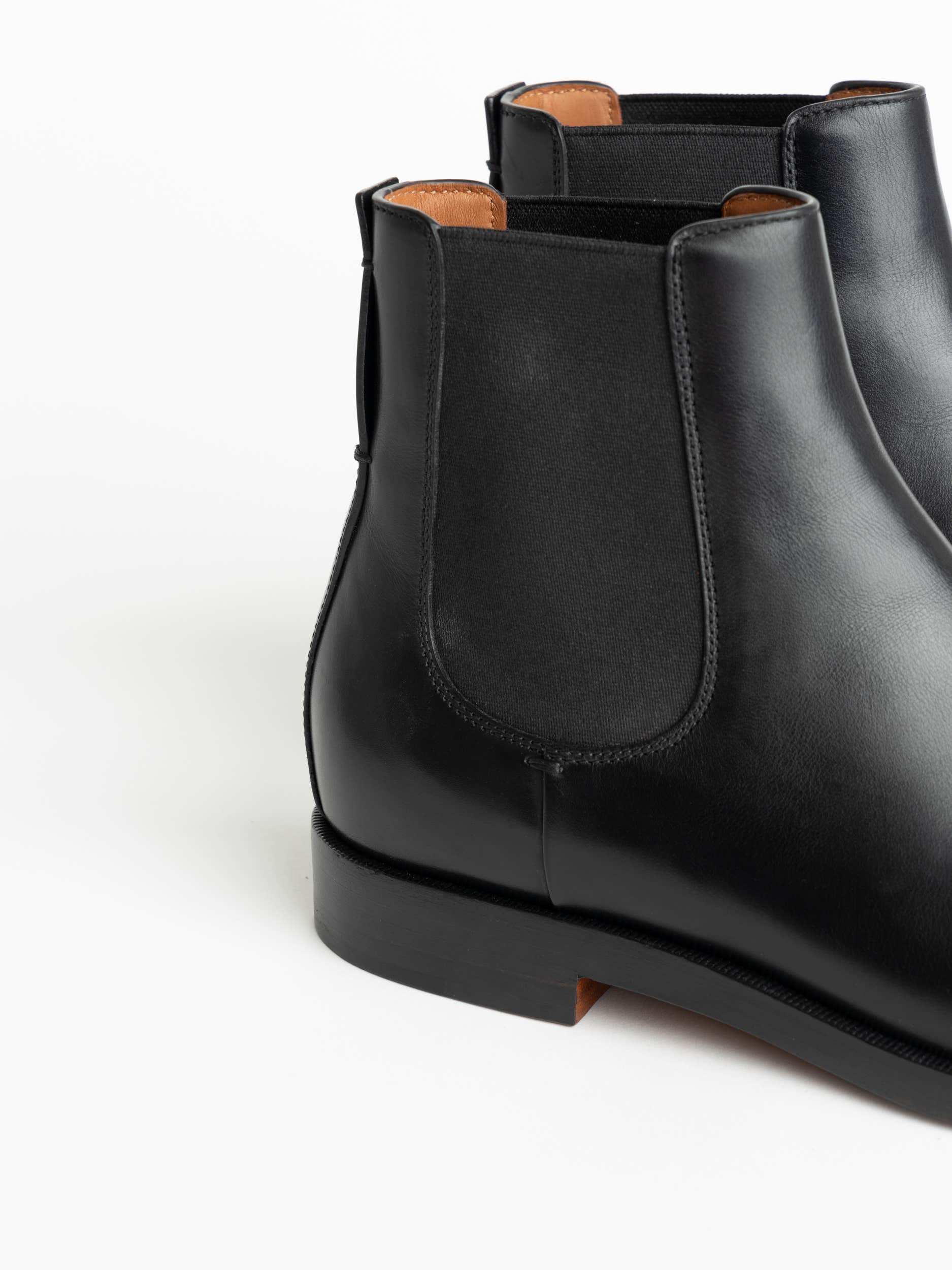 Black Torino Leather Chelsea Boots