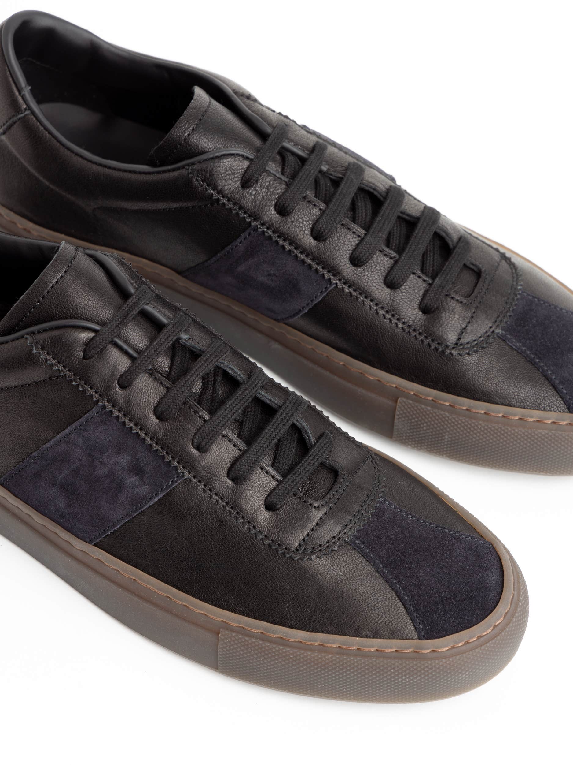 Black Tennis Trainers