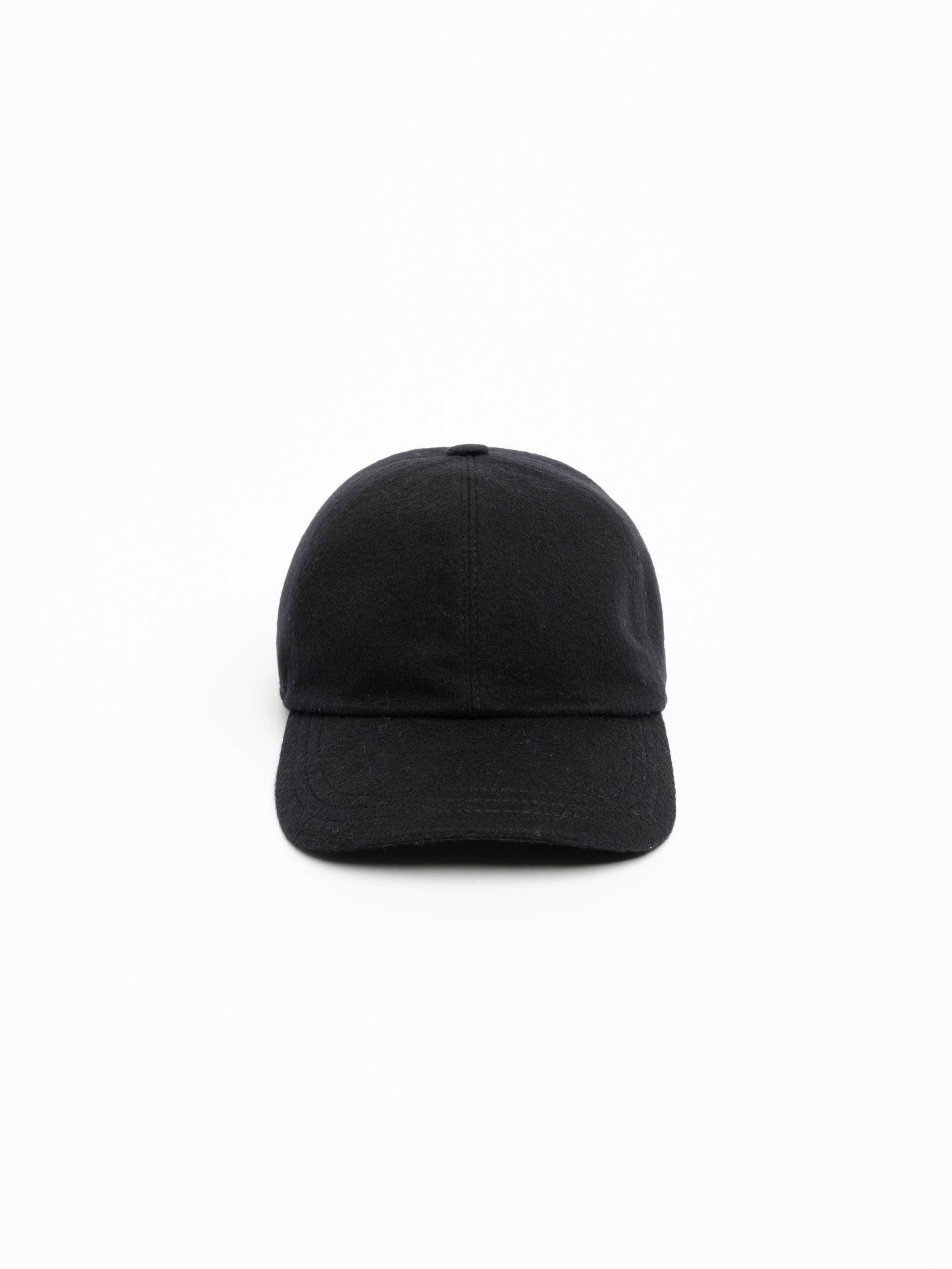 Black Oasi Cashmere Baseball Cap