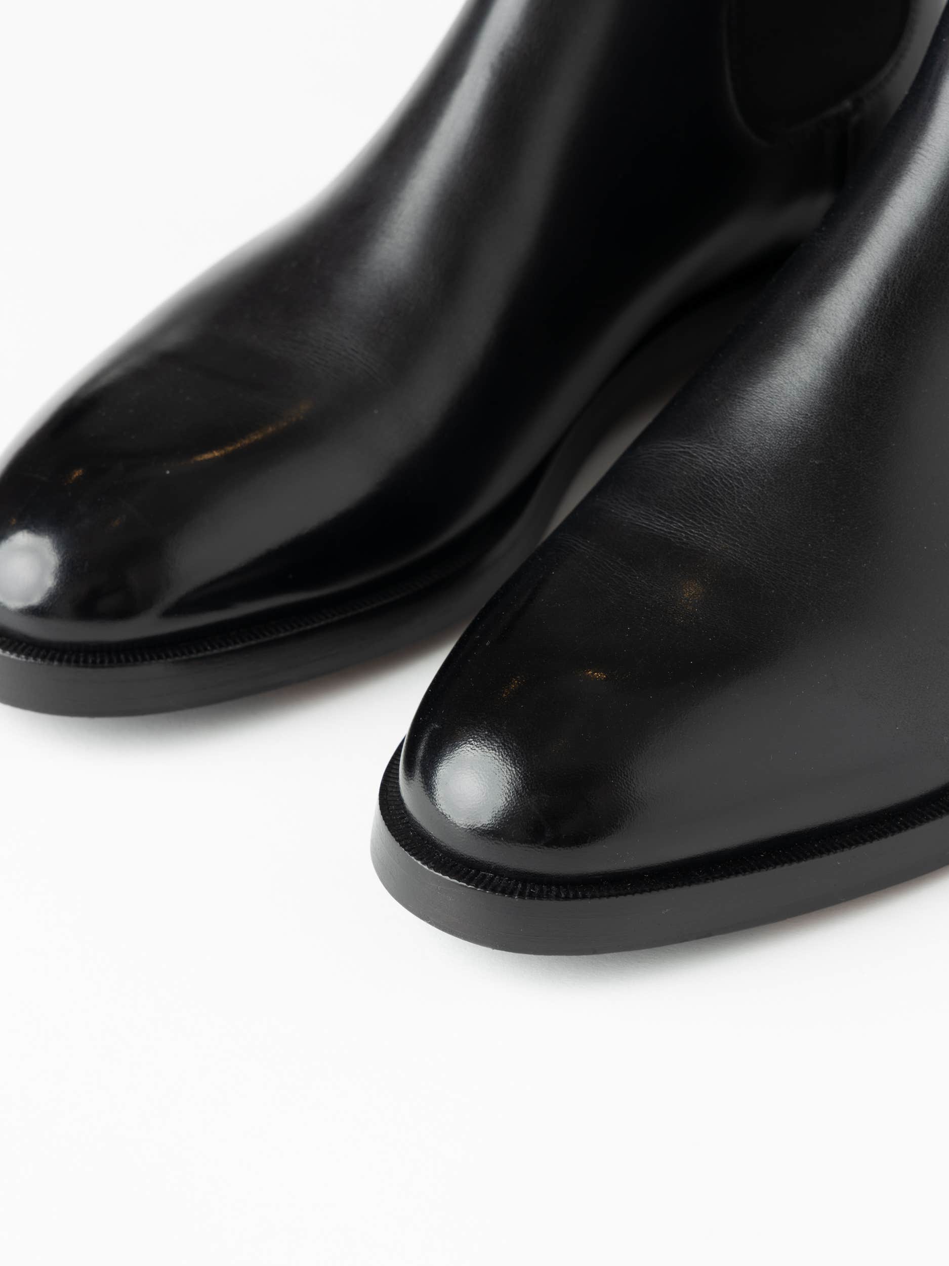 Black Torino Leather Chelsea Boots