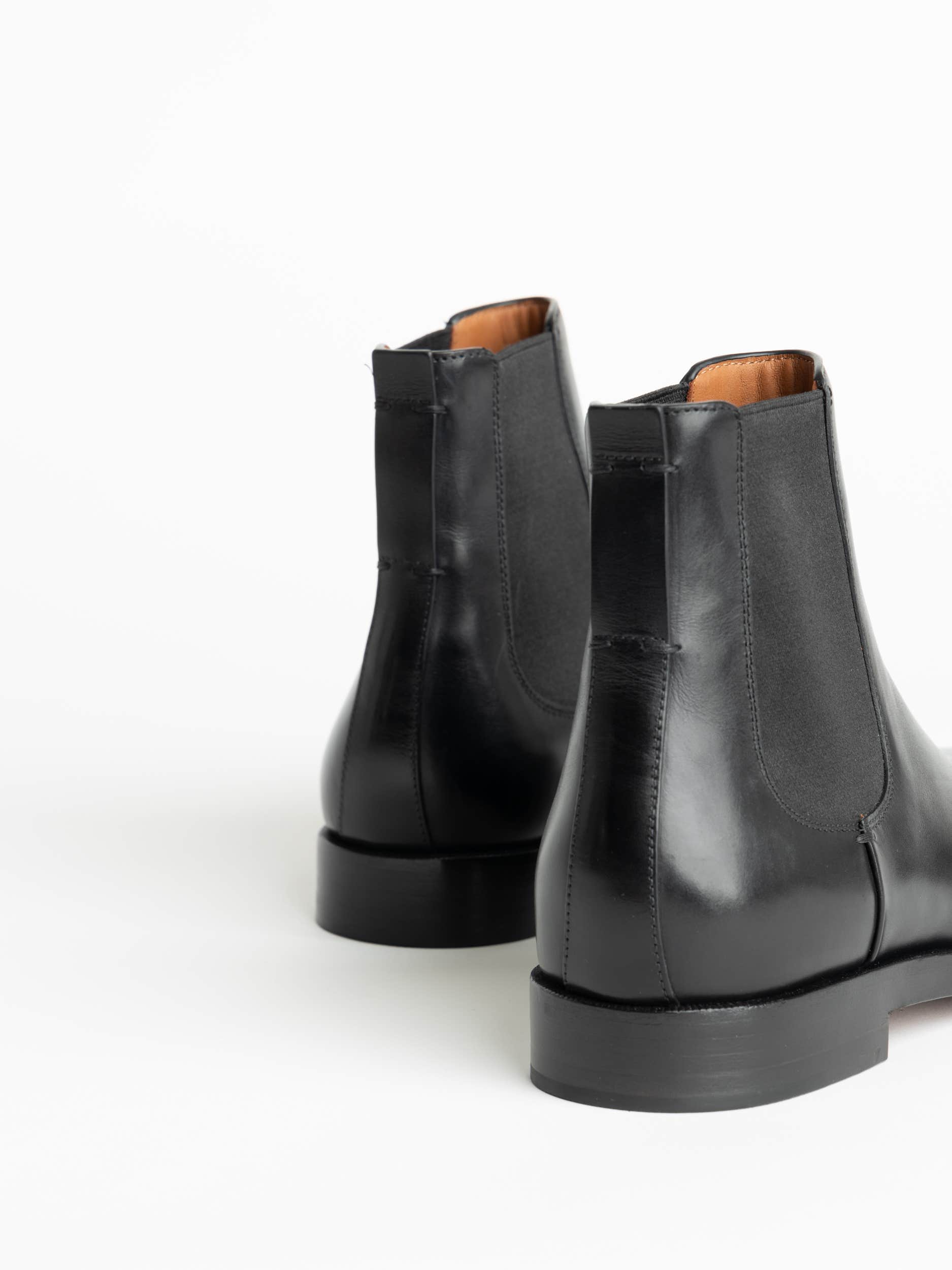Black Torino Leather Chelsea Boots