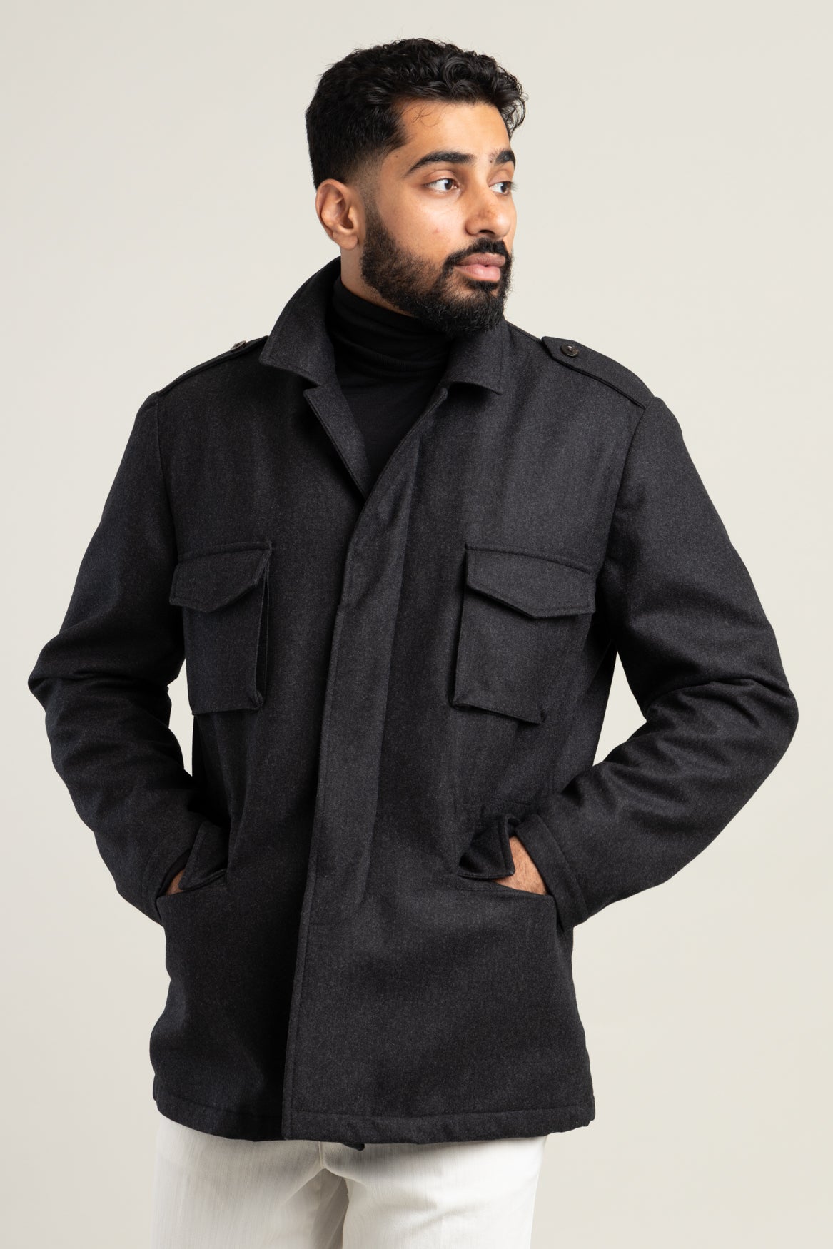 Jacket with outlet wool collar