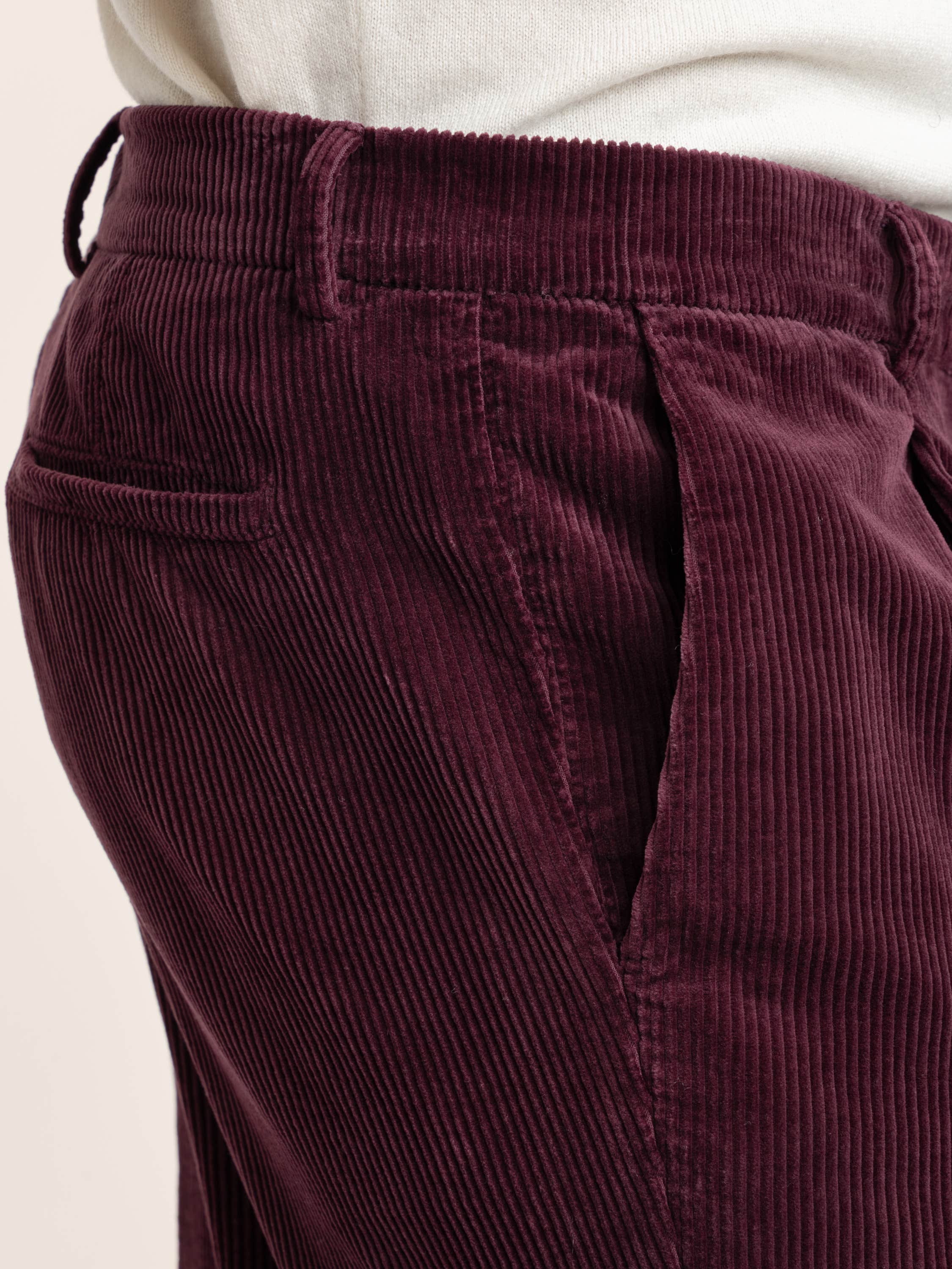 Burgundy Cotton Corduroy Leisure Fit Trouser With Pleat