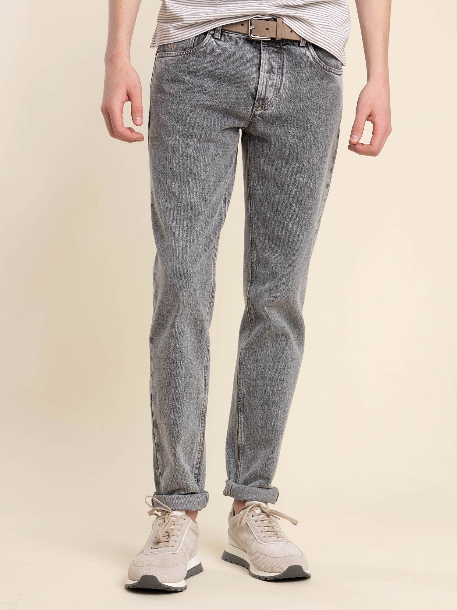 Traditional Five-Pocket in Grey