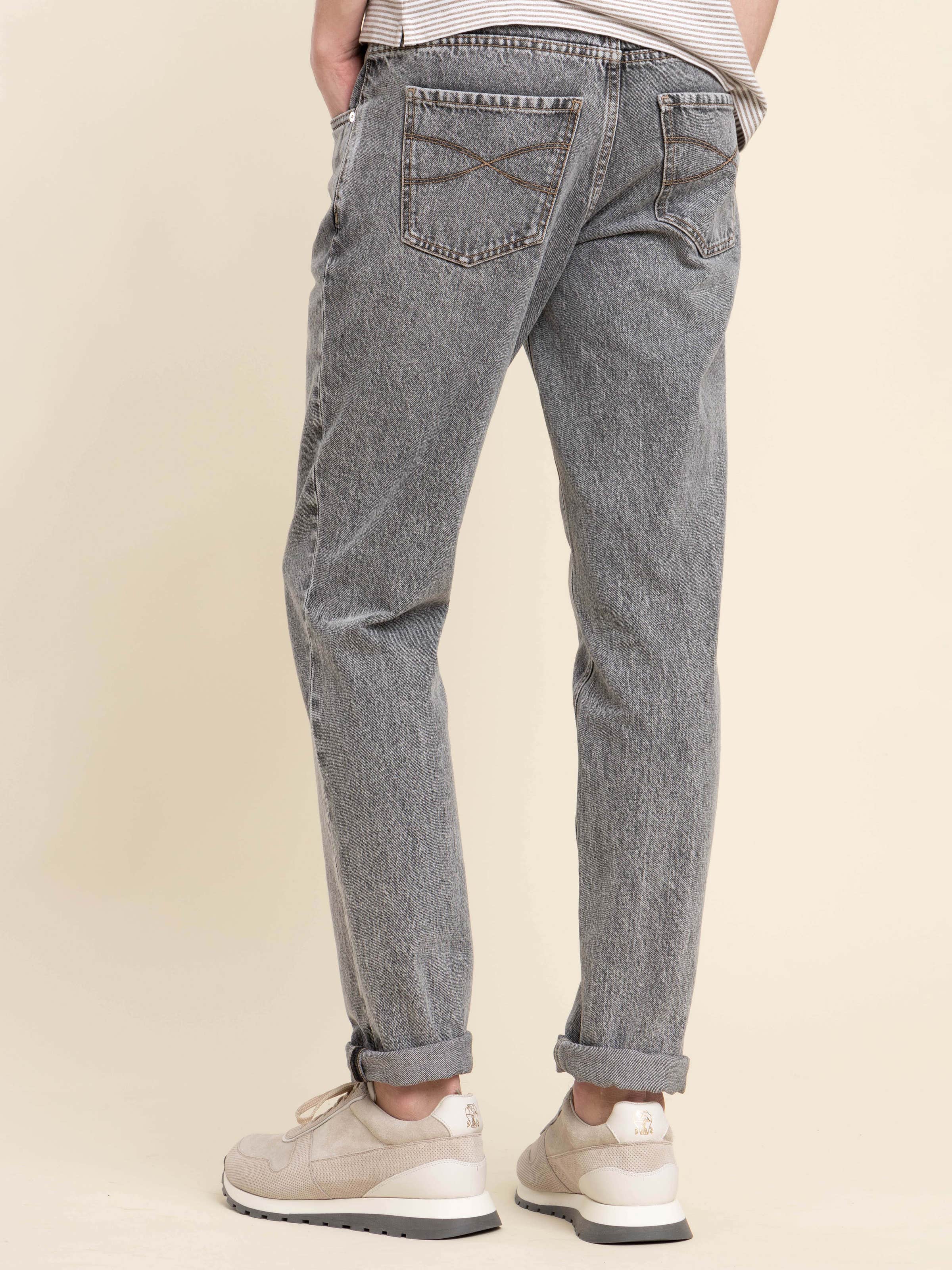 Traditional Five-Pocket in Grey