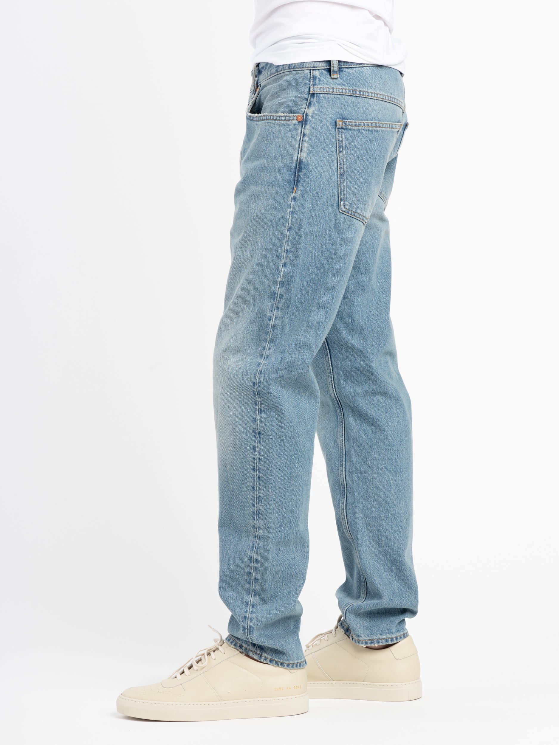 Tapered best sale blue jeans