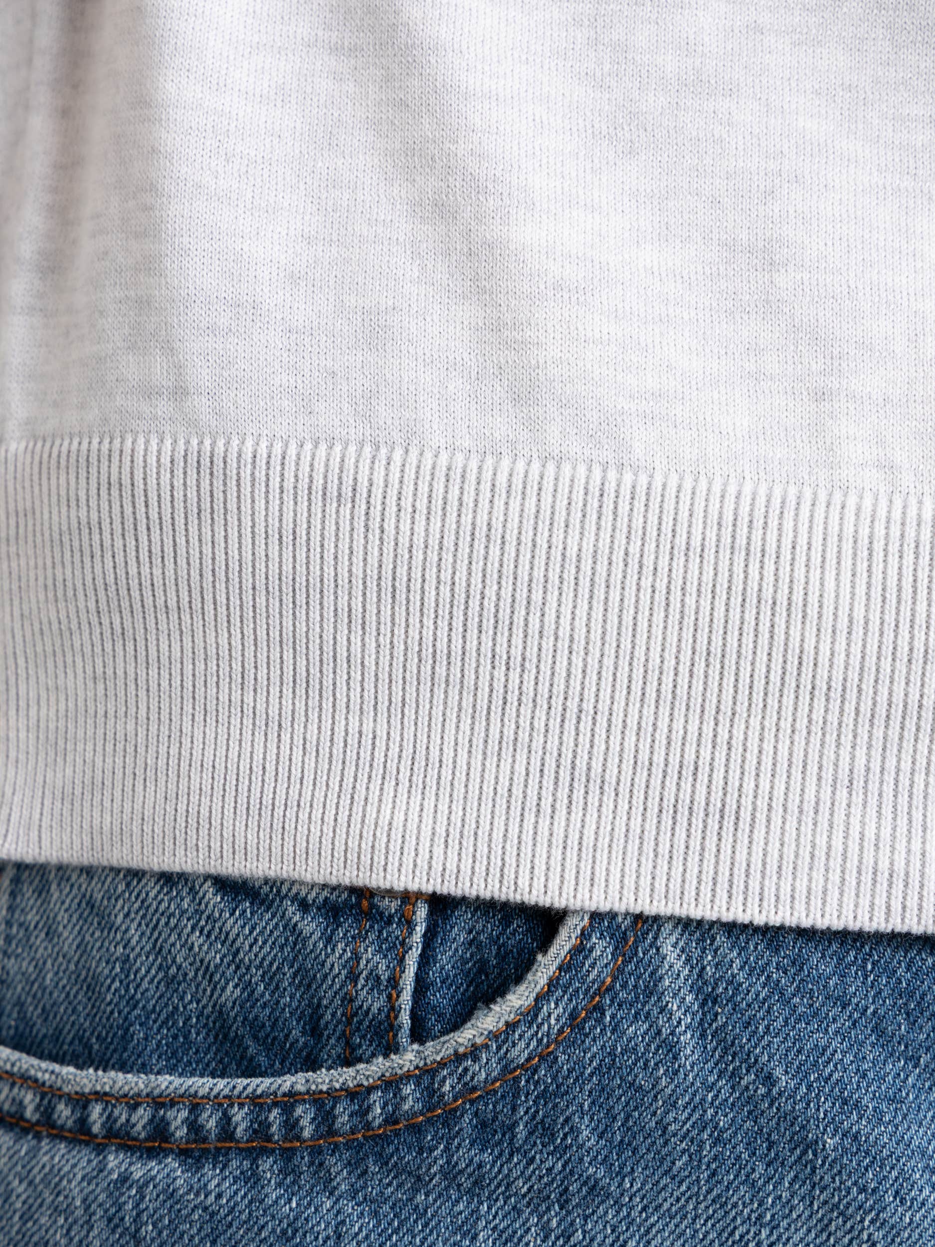 Ribbed Crewneck Knit T-Shirt in Grey