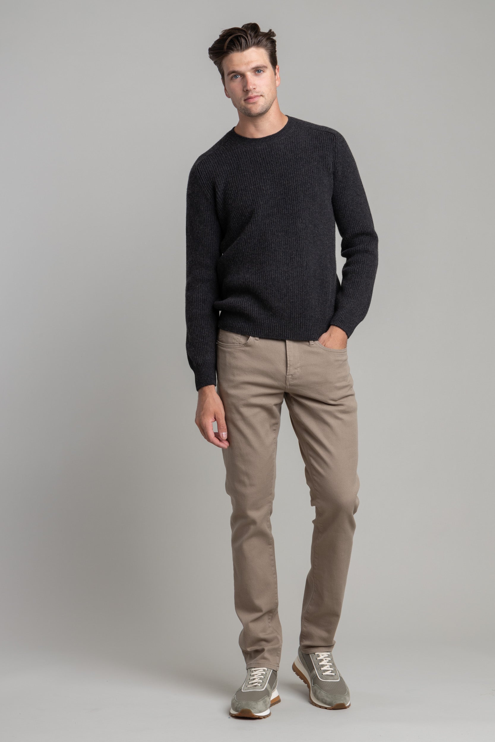 Grey sweater outfit men best sale