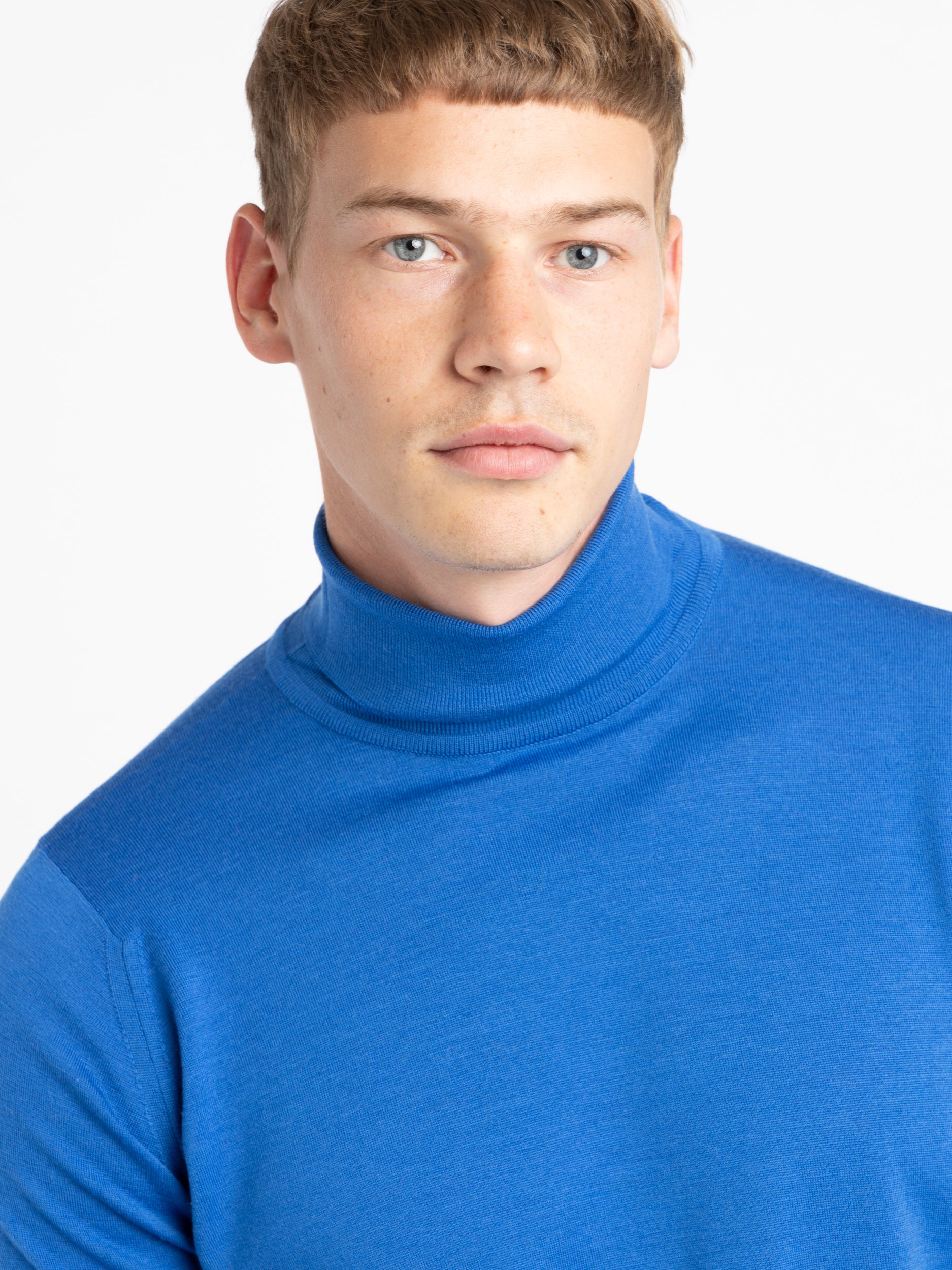 John Smedley Roll Neck Sale Deals | bellvalefarms.com