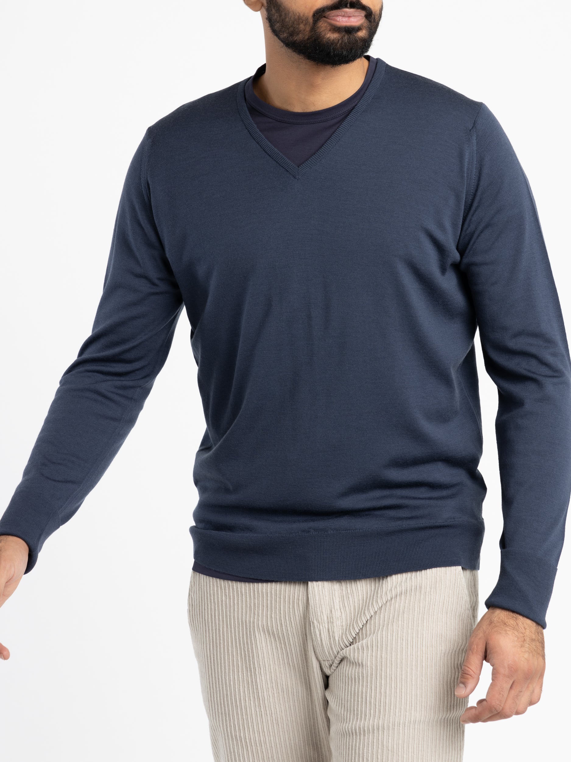 John smedley bobby v neck online pullover