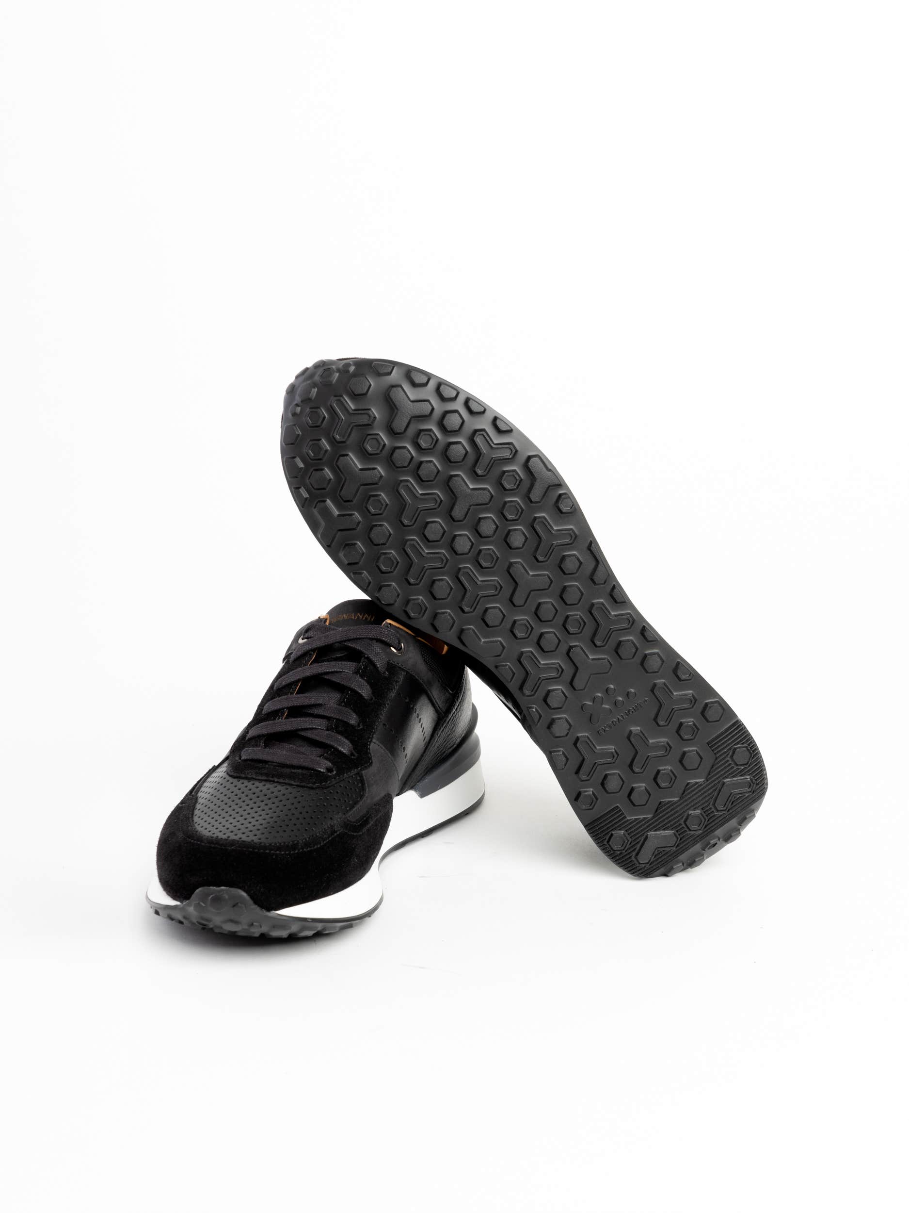 Black Sona Sneaker