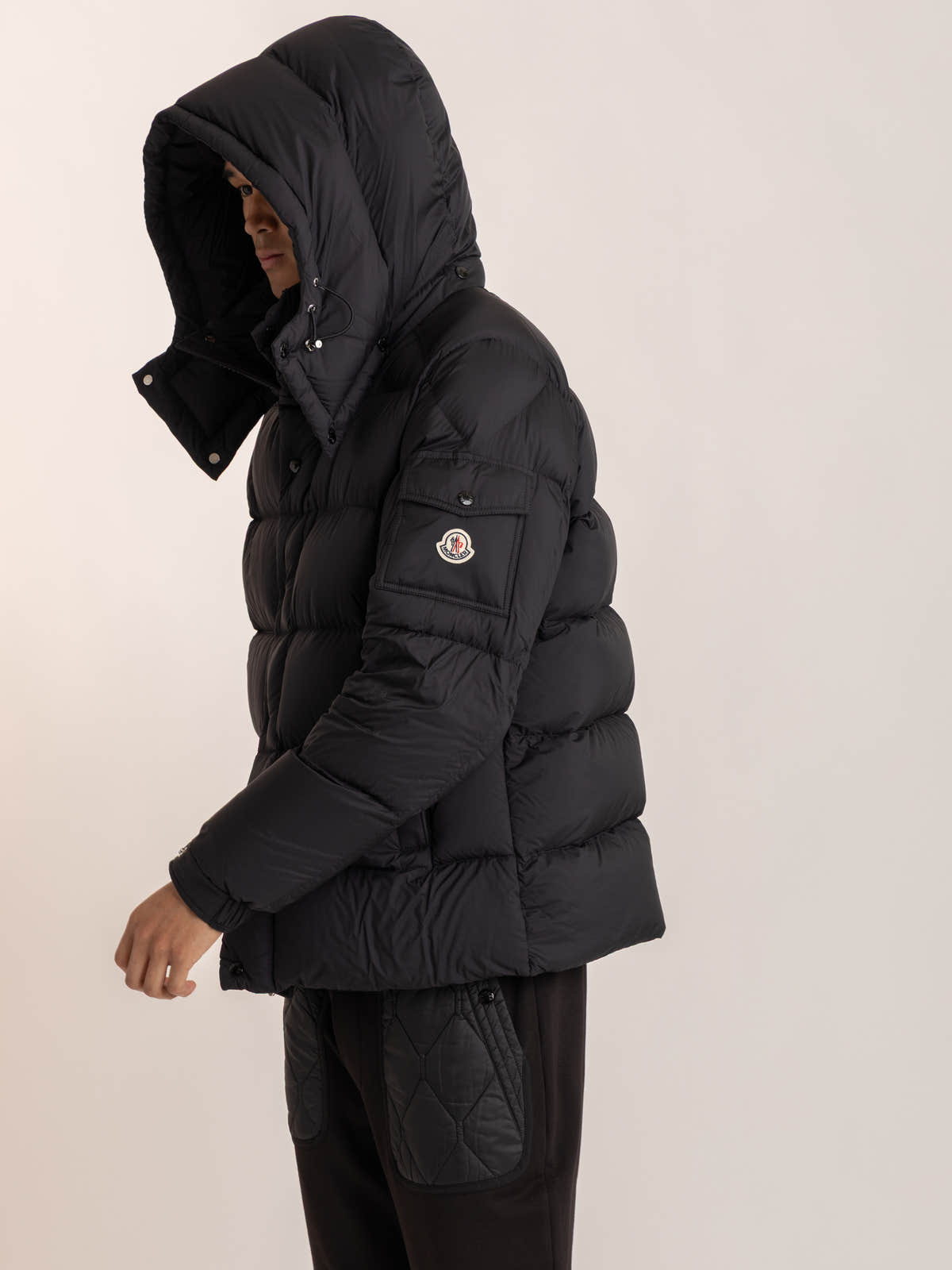 Black Maya 70 Hooded Short Down Jacket