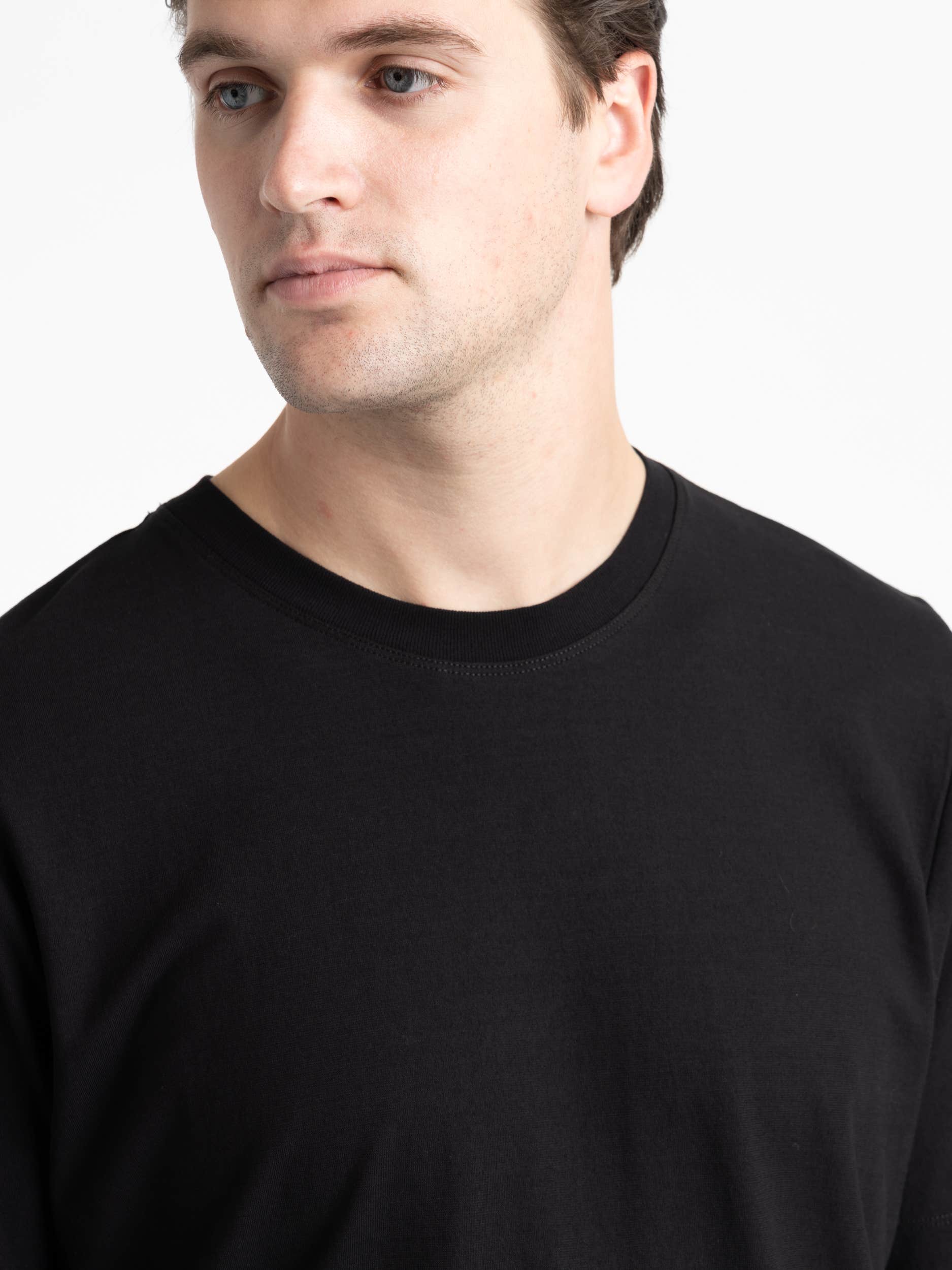 Black Jakob T-Shirt