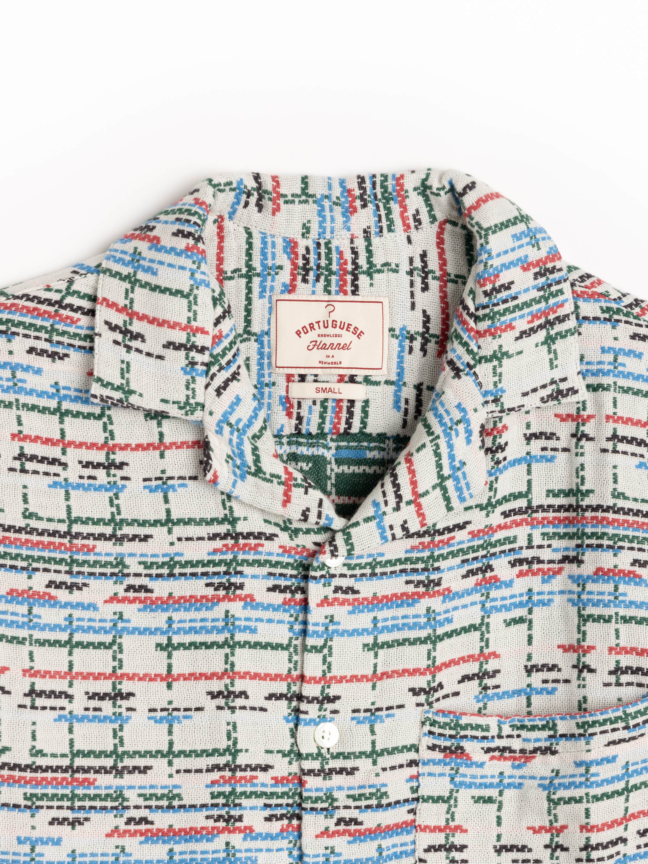 Move Camp Collar Shirt with Blue Pattern