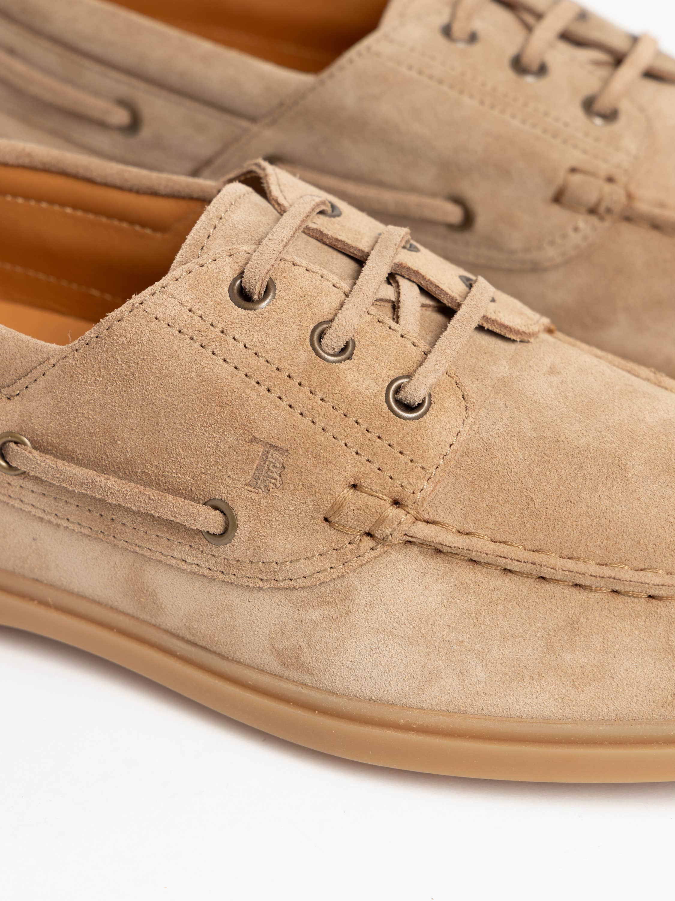 Light Brown Gommino Suede Boat Shoes