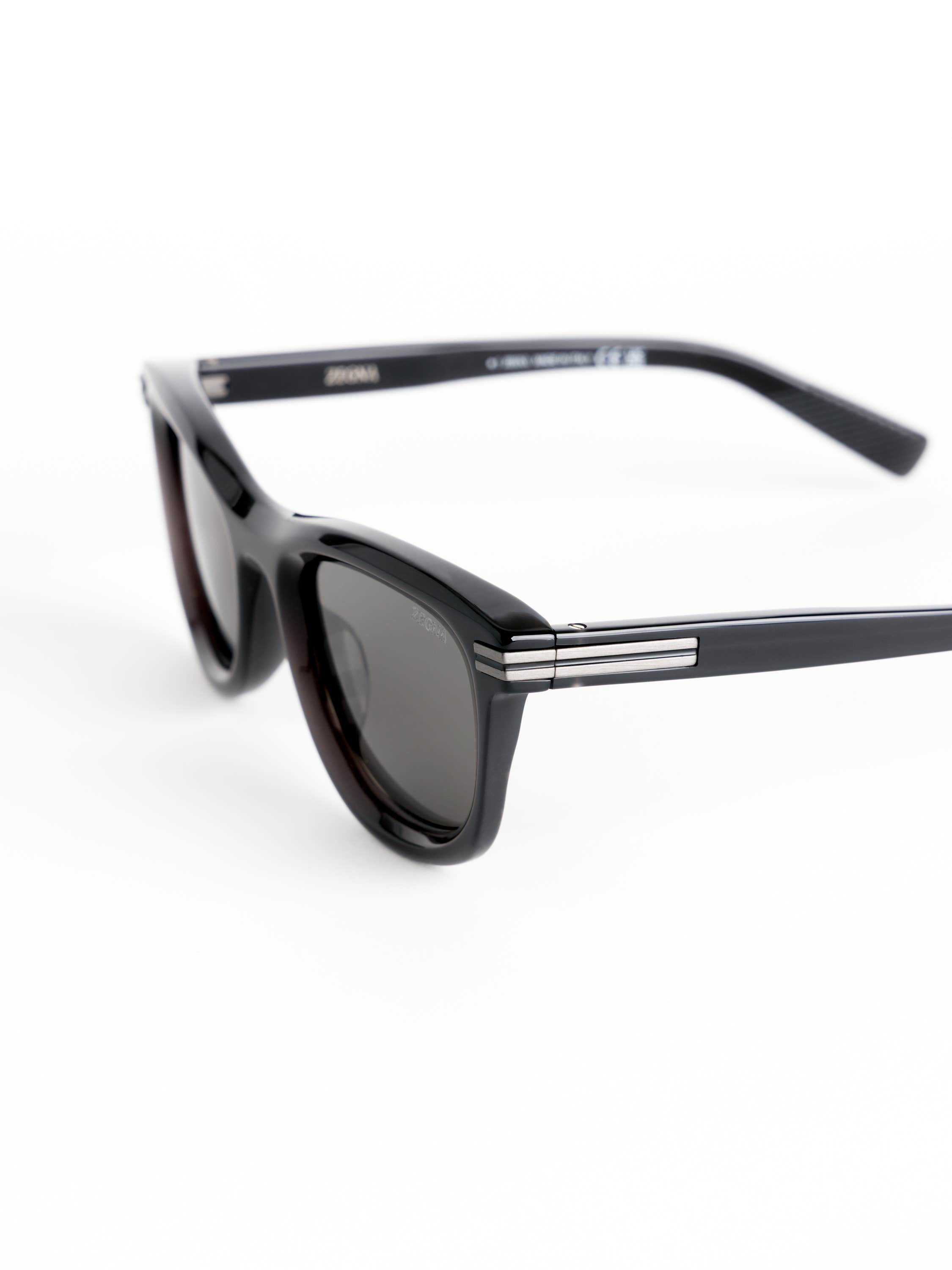 Black Round-Frame Sunglasses
