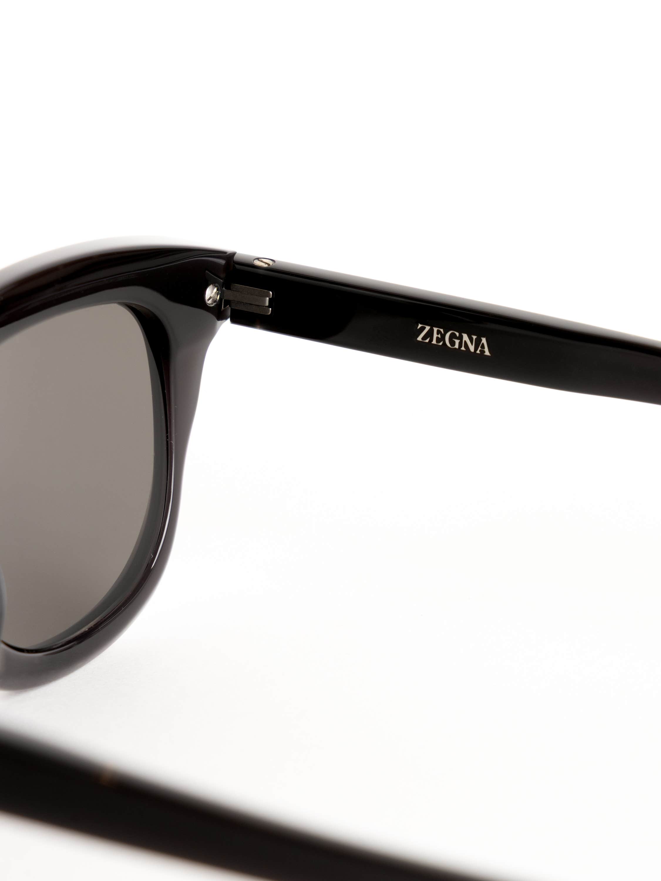 Black Round-Frame Sunglasses