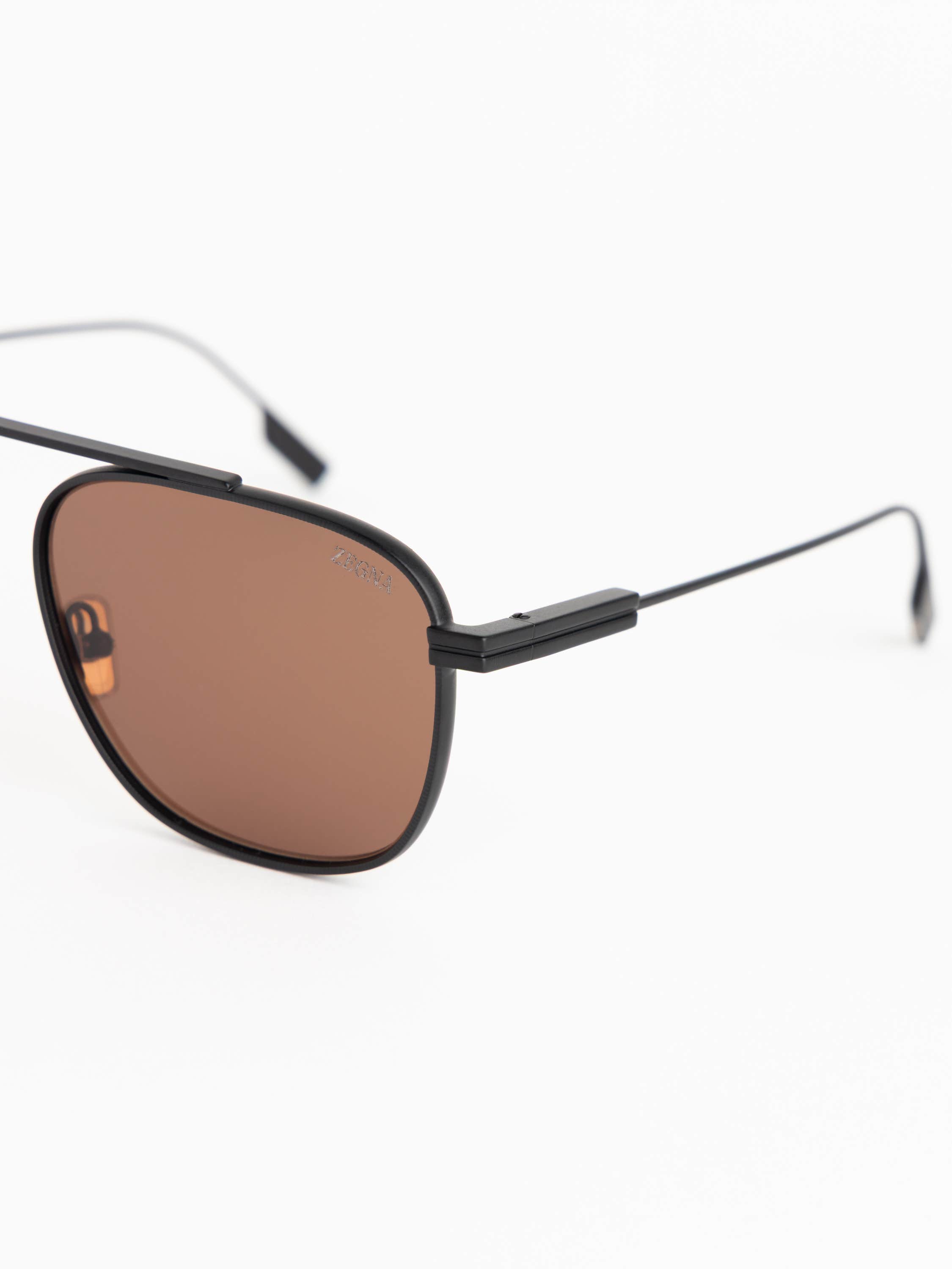 Matte Black Pilot Sunglasses