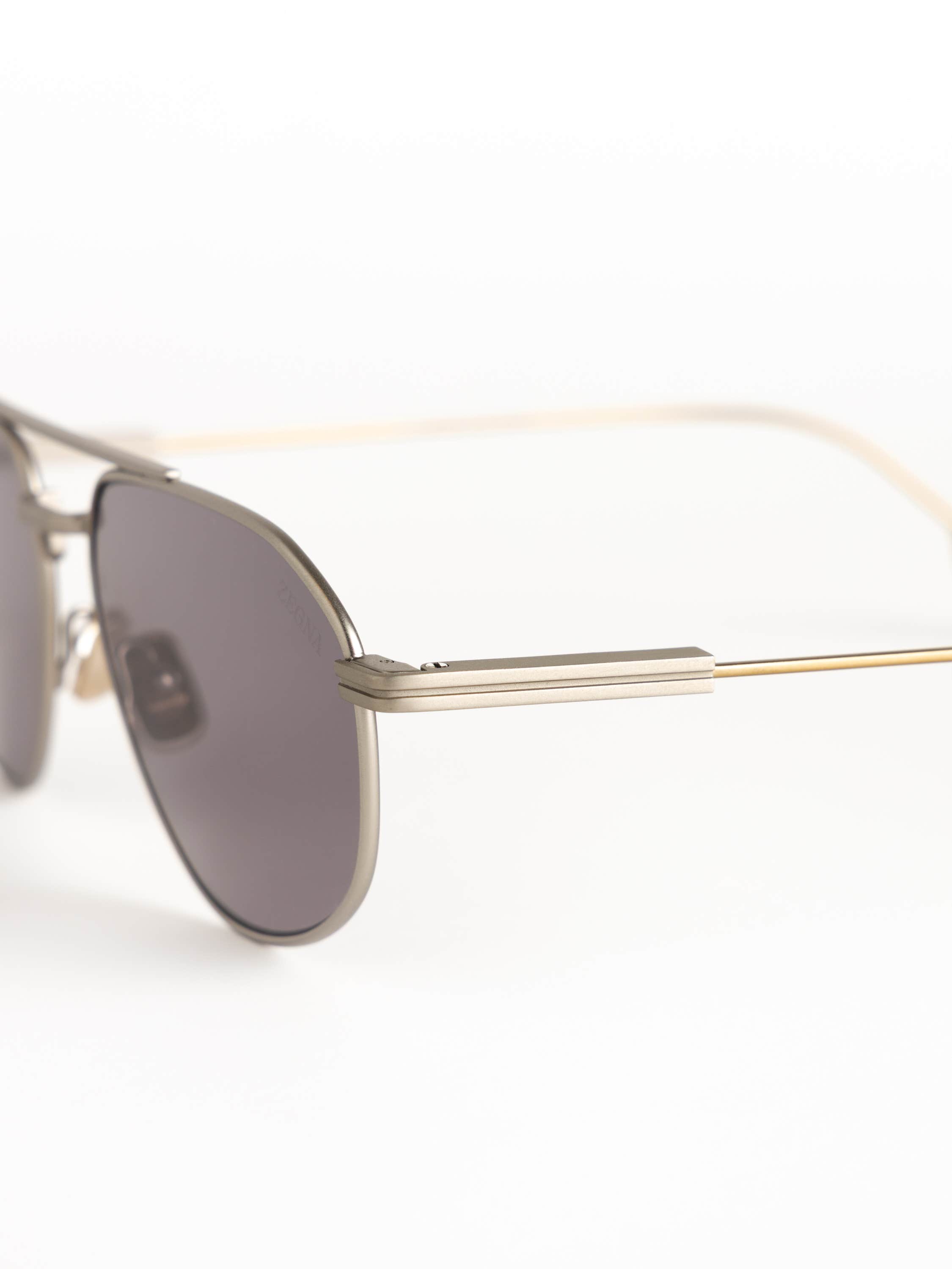 Metal Frame Aviator Sunglasses