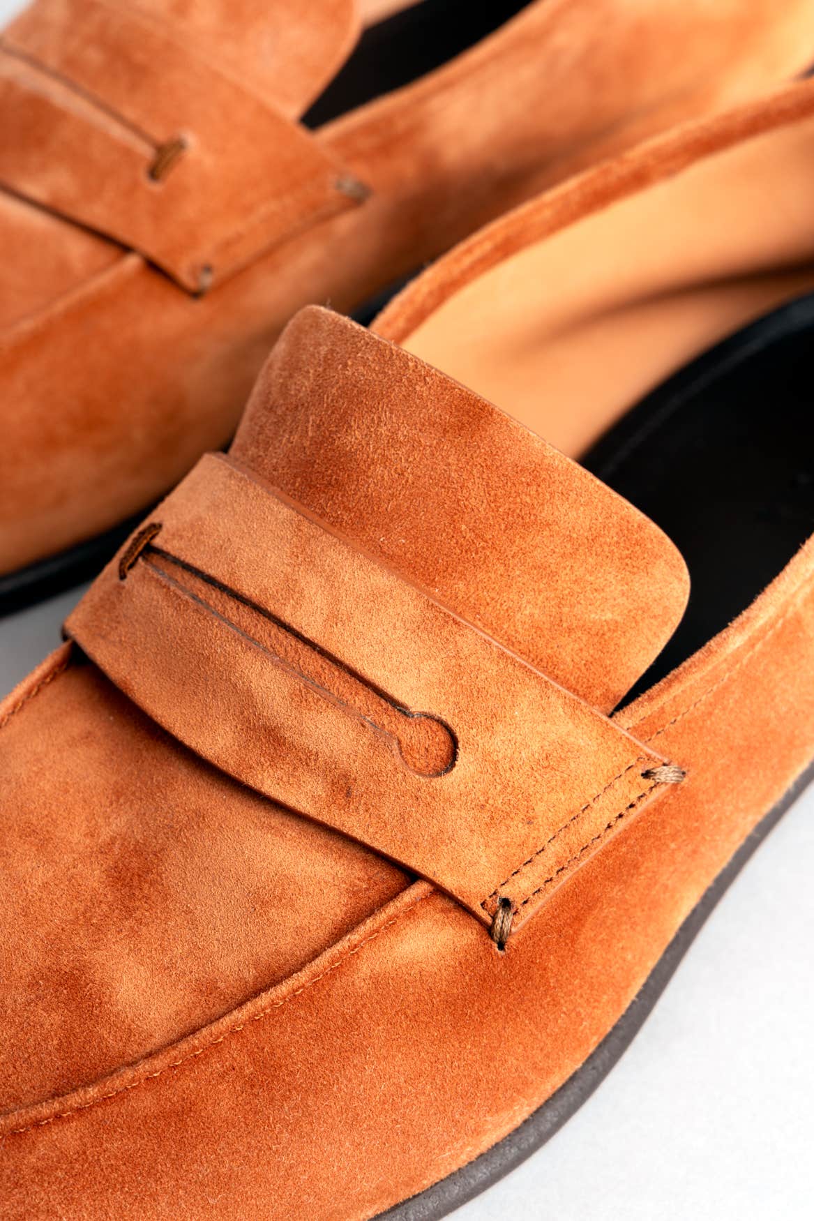OCHRE SUEDE L'ASOLA LOAFERS